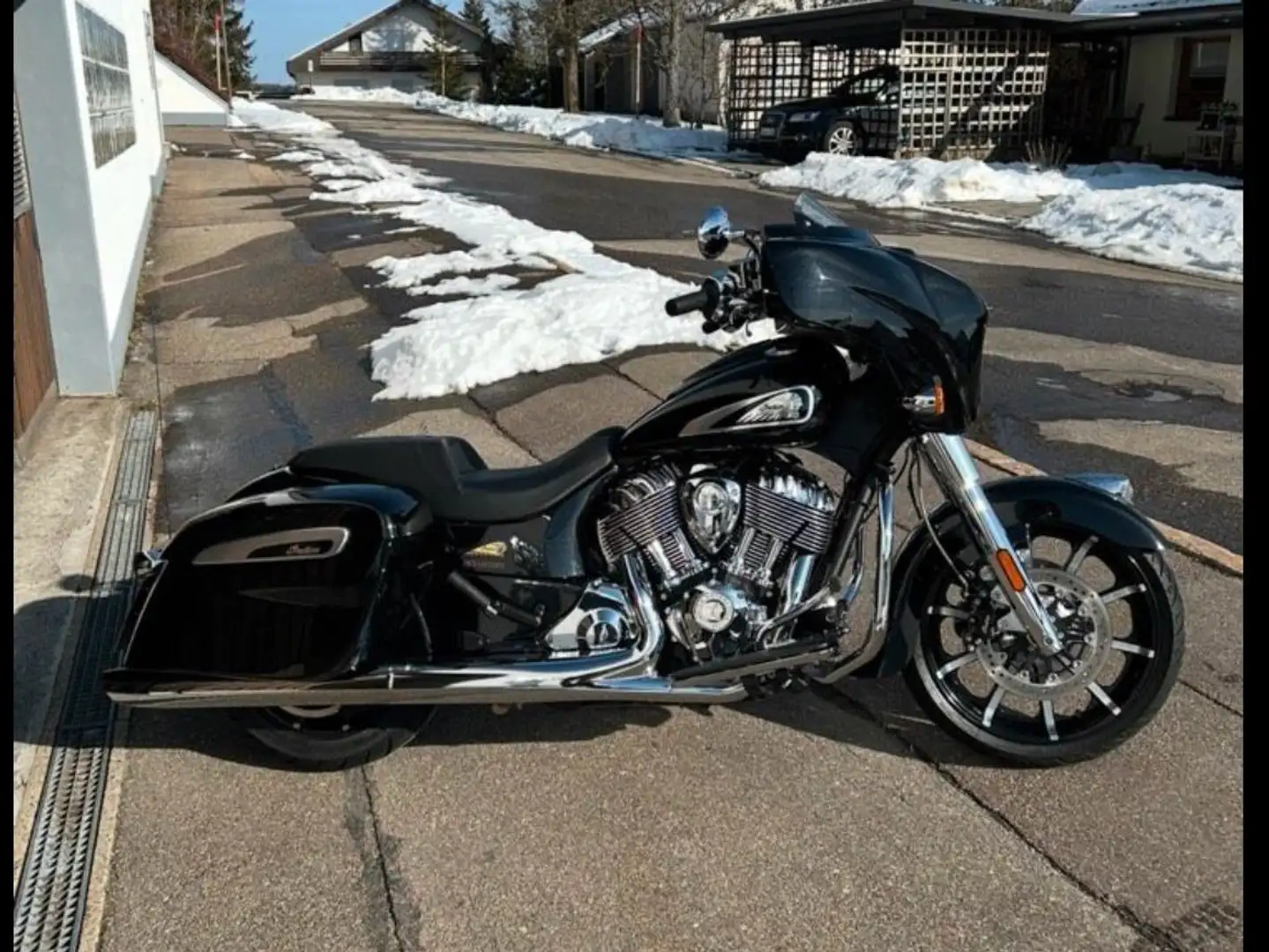 Indian Chieftain Siyah - 2