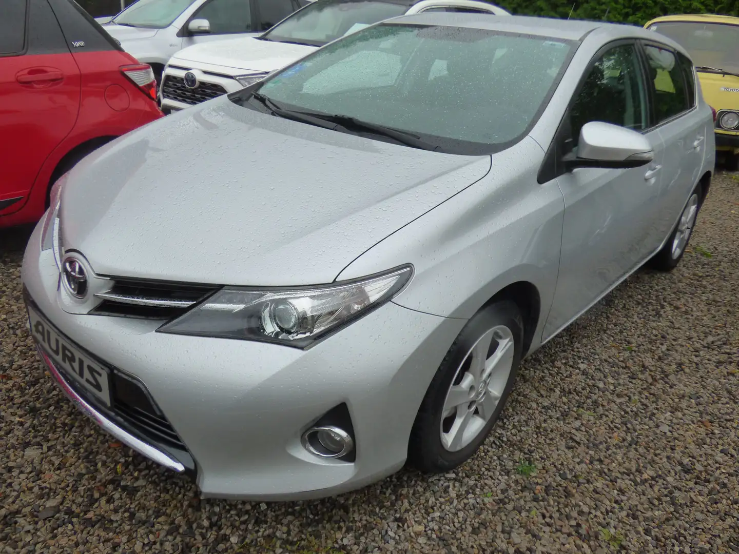 Toyota Auris Auris 1.6 Valvematic Life Plus Stříbrná - 1