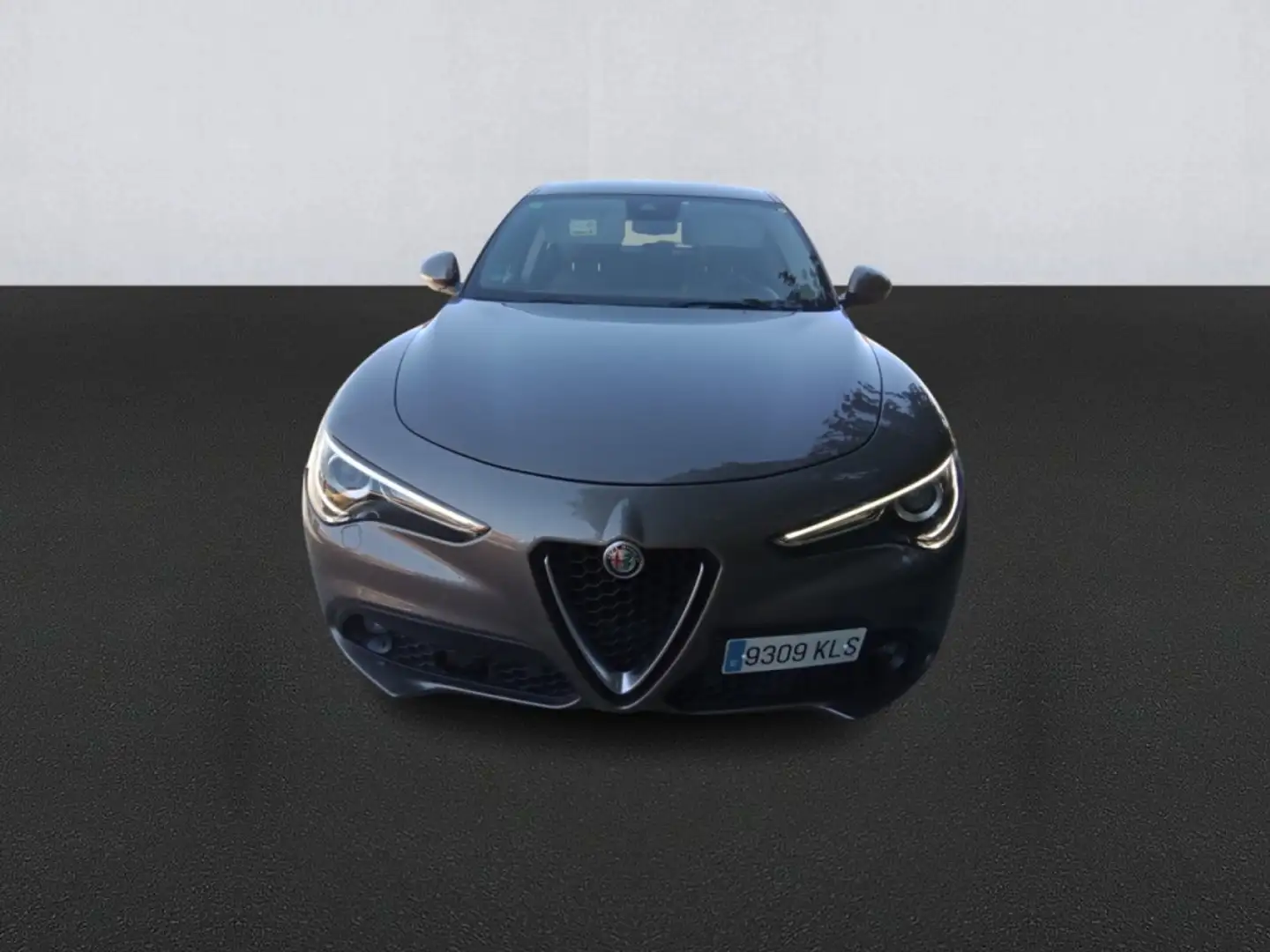 Alfa Romeo Stelvio 2.2 Executive Q4 210 Aut. Gris - 2