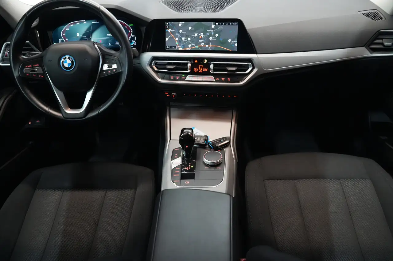 BMW 320 eA PHEV Garantie 98% SOH Plug in Hybride Benzine Automaat EURO 6d, миниатюра 3