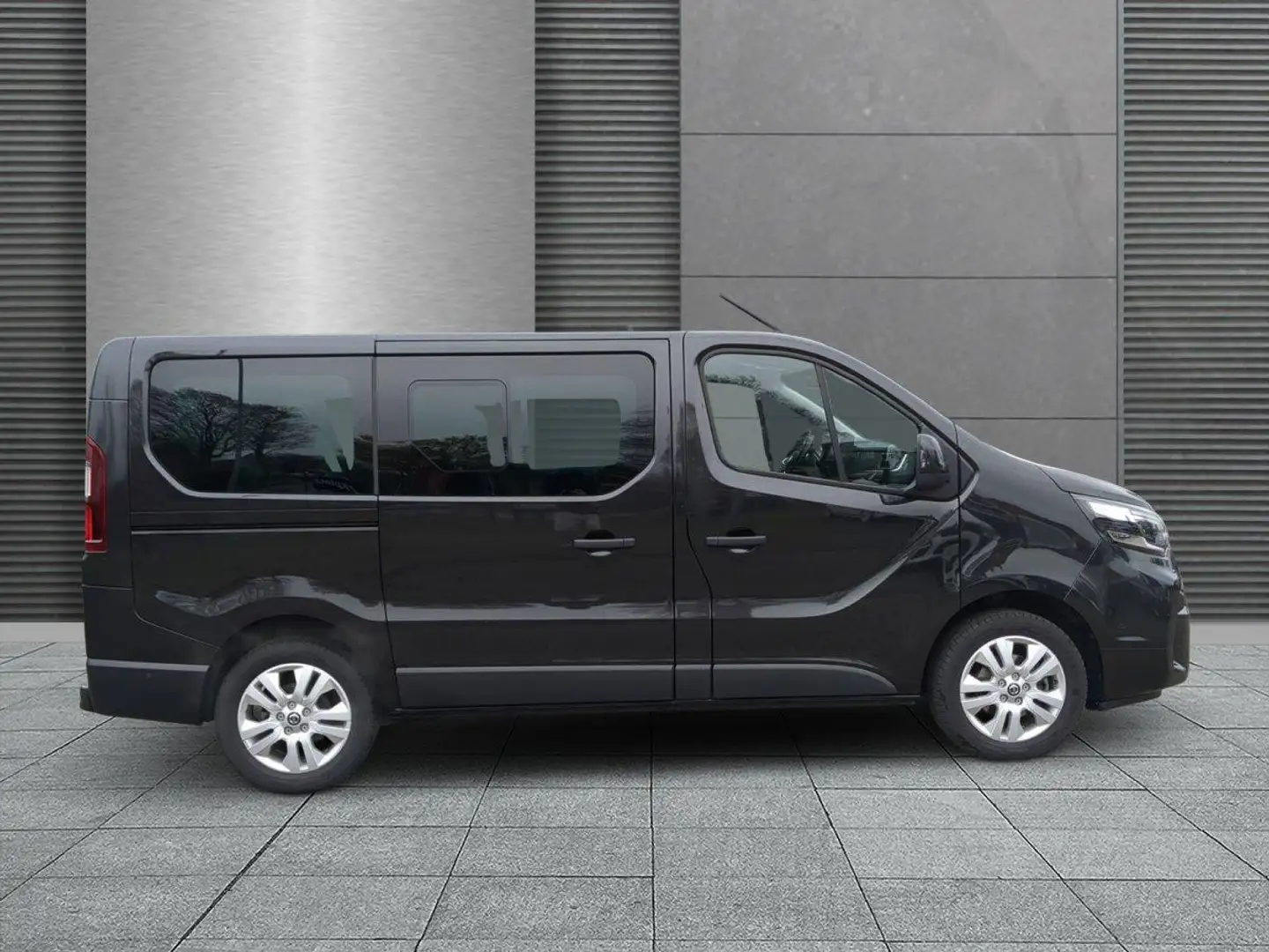 Nissan Primastar L1H1 Tekna 2,8t dCi 170 DCT 125 kW (170 PS), Au... Schwarz - 2