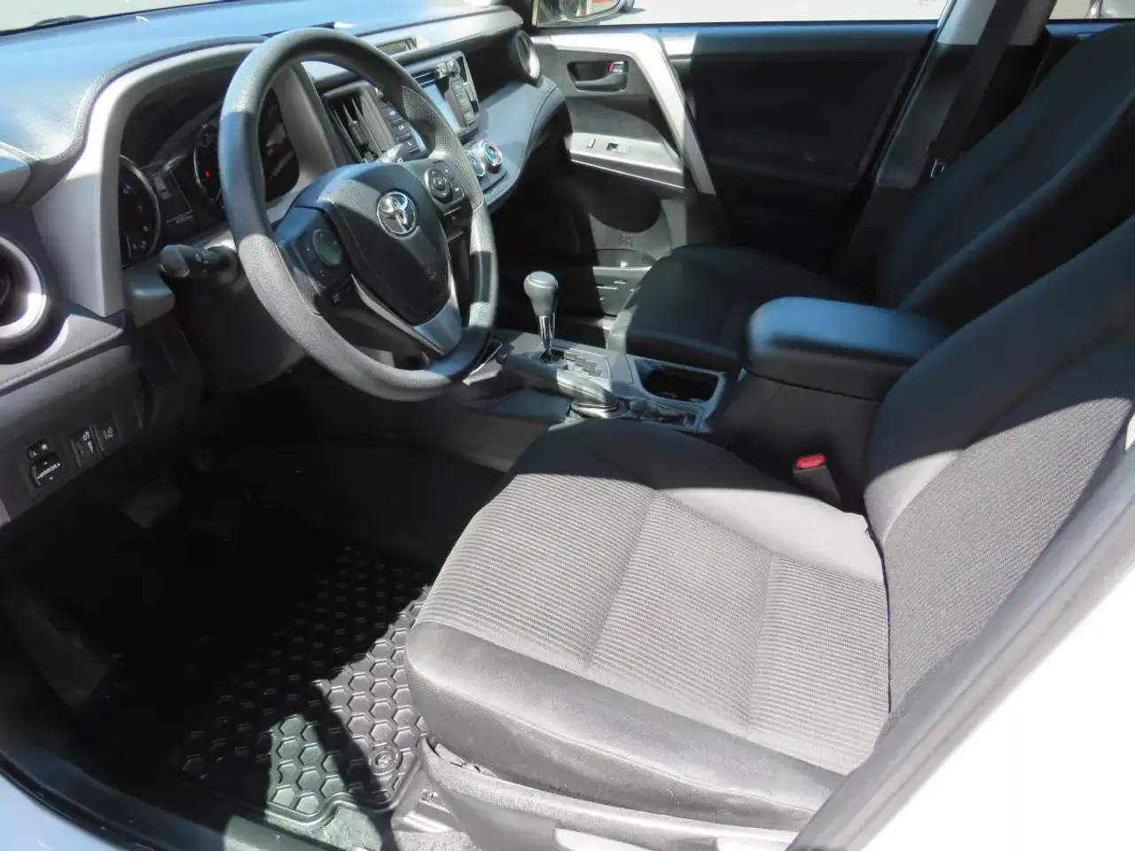 Toyota RAV 4 photo Toyota RAV 4