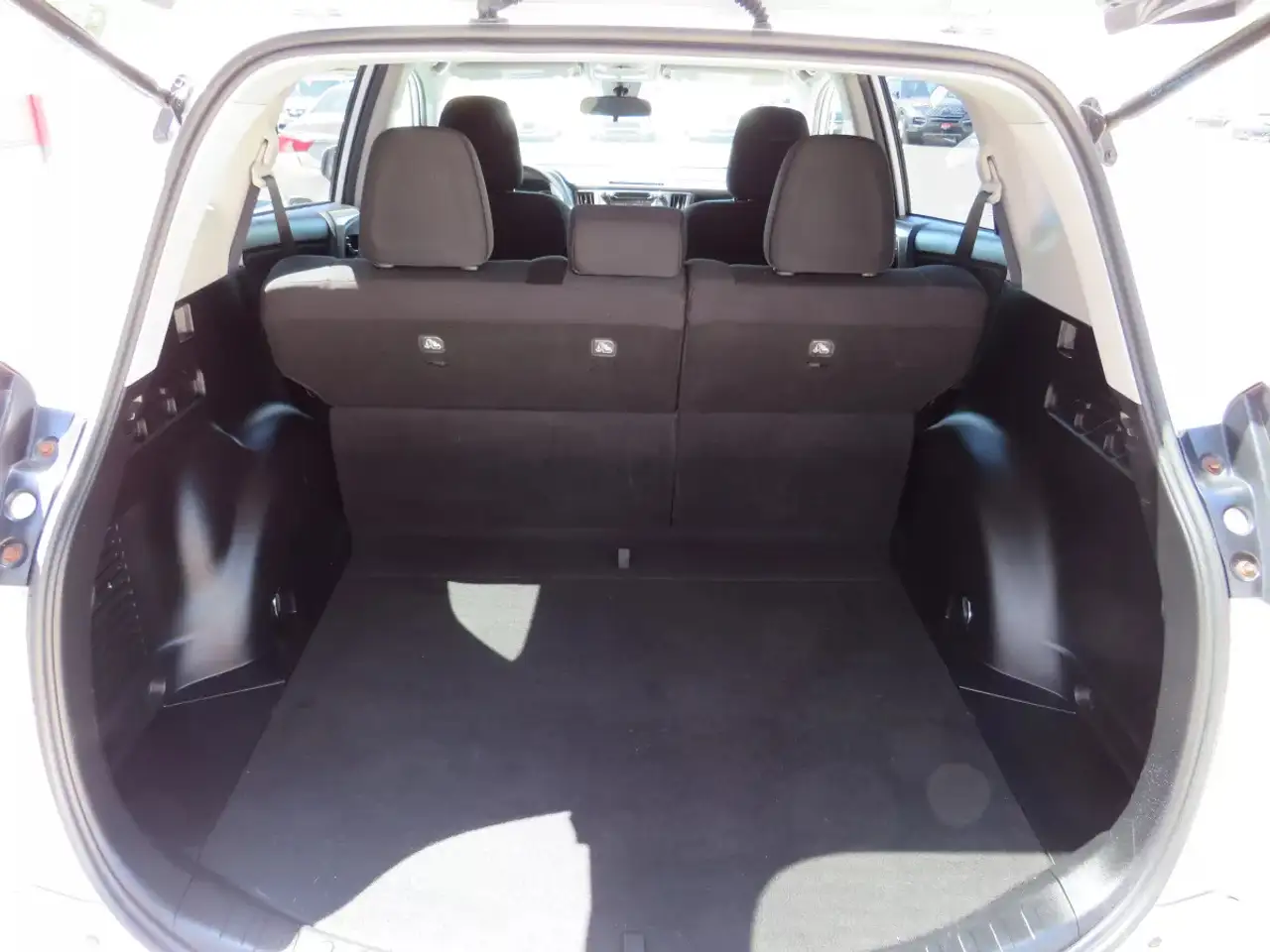 Toyota RAV 4 photo Toyota RAV 4