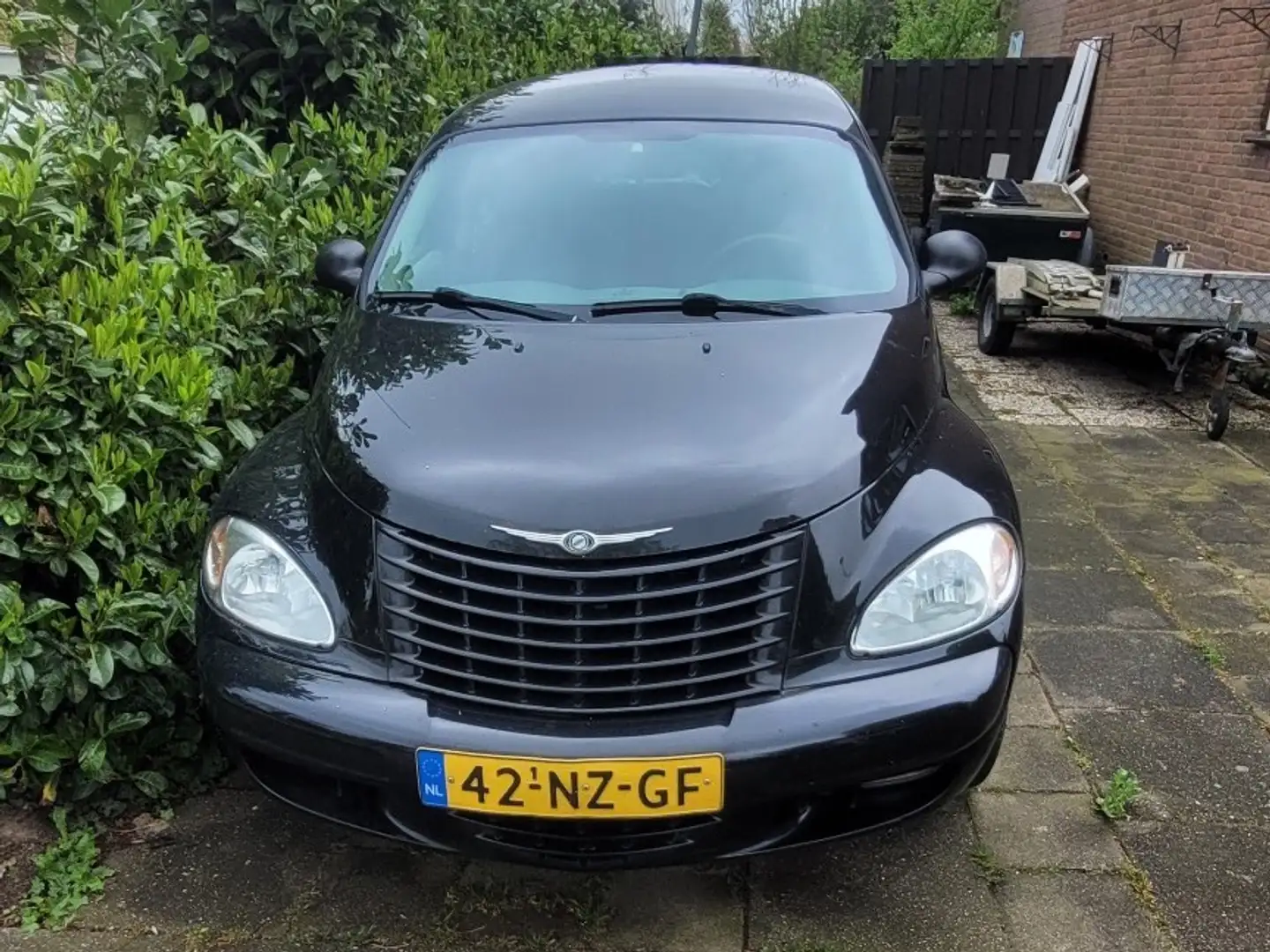 Chrysler PT Cruiser 2.0-16V Touring Zwart - 1