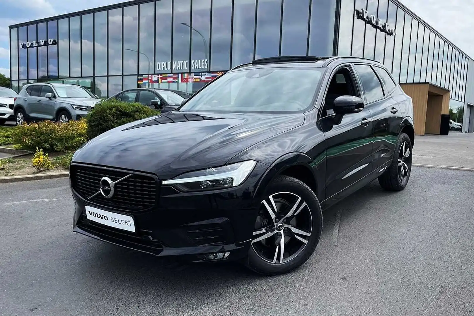 Volvo XC60 II R-Design, B4 Mild-Hybrid Essence Zwart - 1