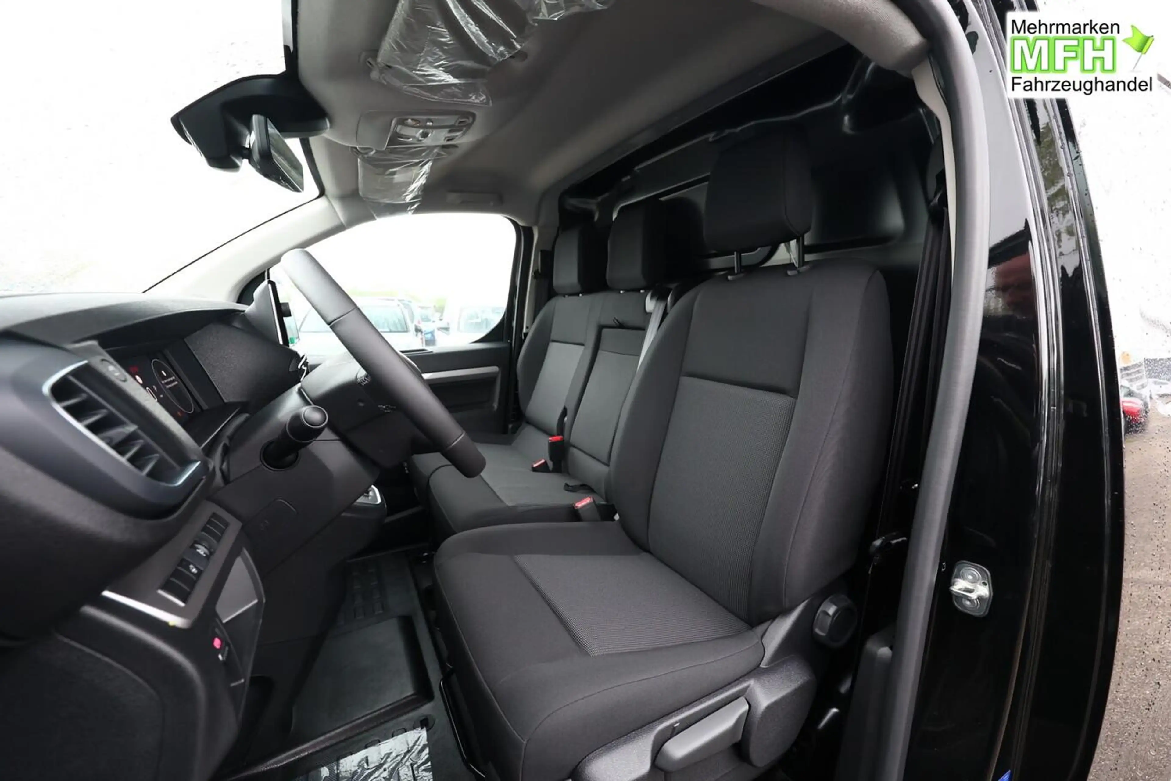 Fiat Scudo AT AHK LED Navi10" Keyl LM17" ACC Kam PDC 130 k... — photo 5