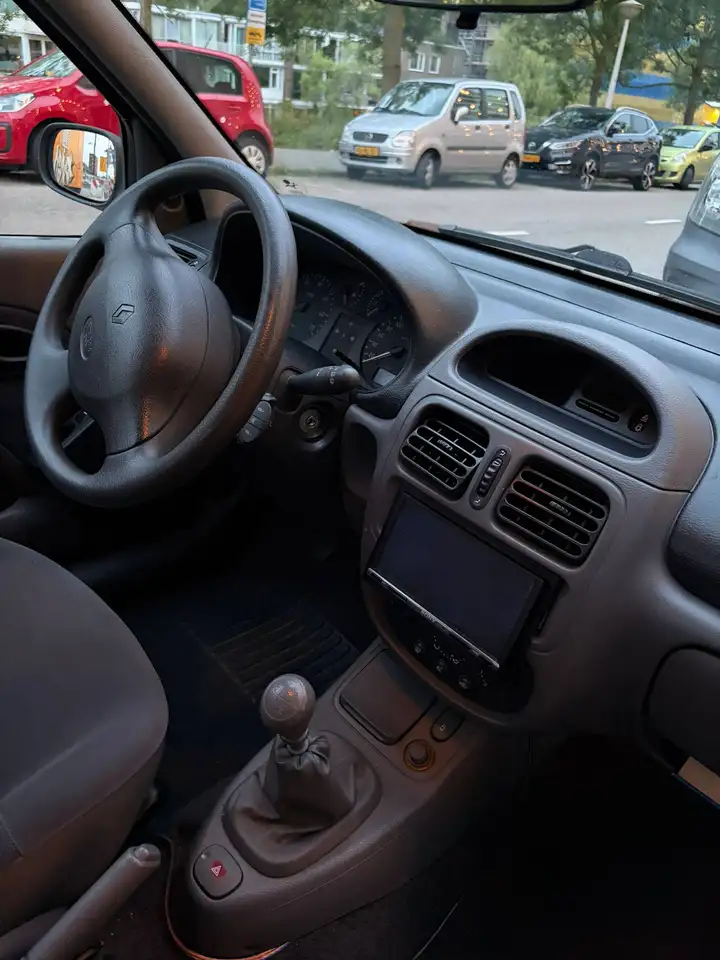Renault Clio 1.4 RT, foto 6