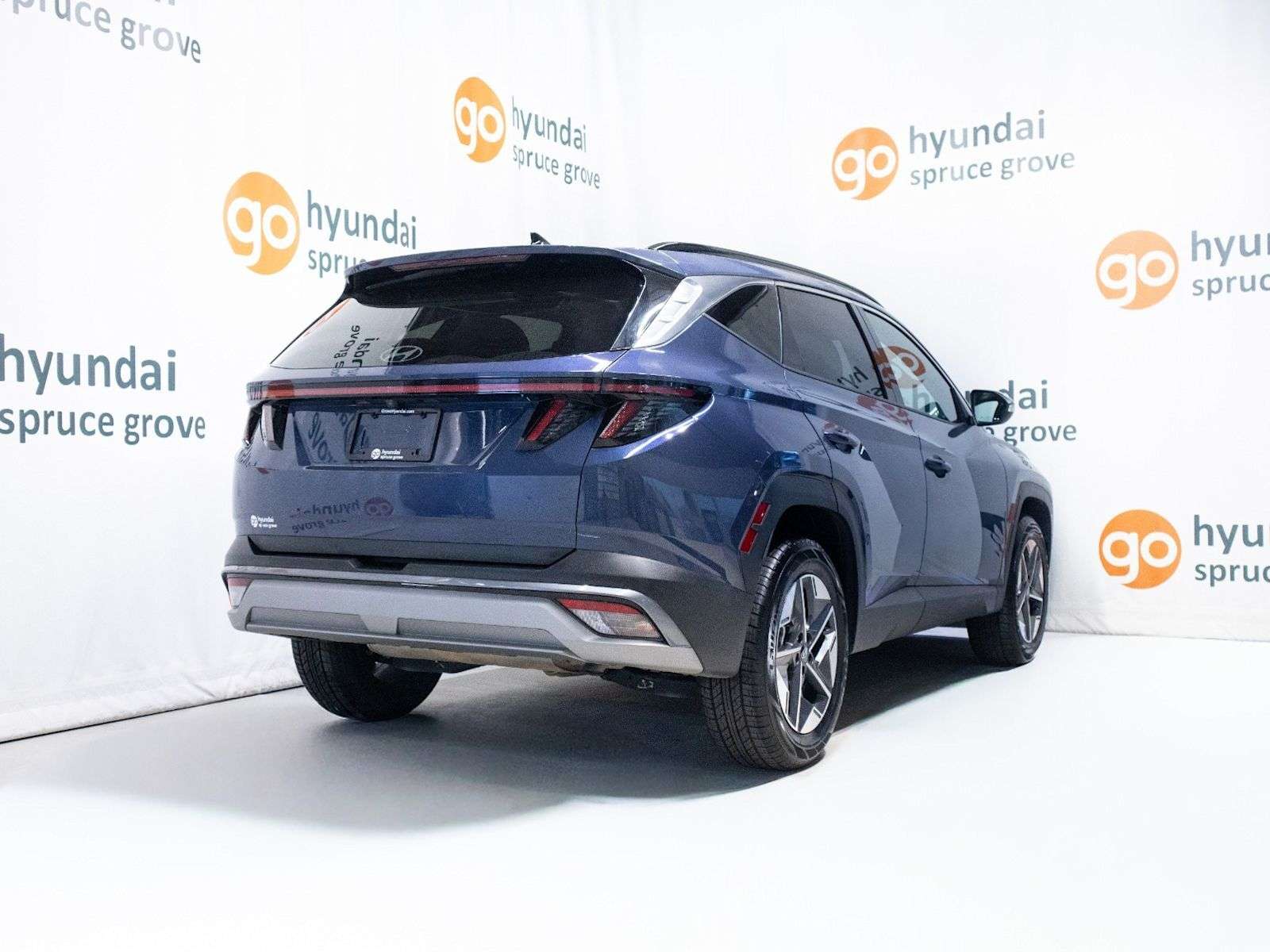 2025 Hyundai Tucson Preferred: Panoramic Moonroof, AWD, Heated Seats, — снимка 1