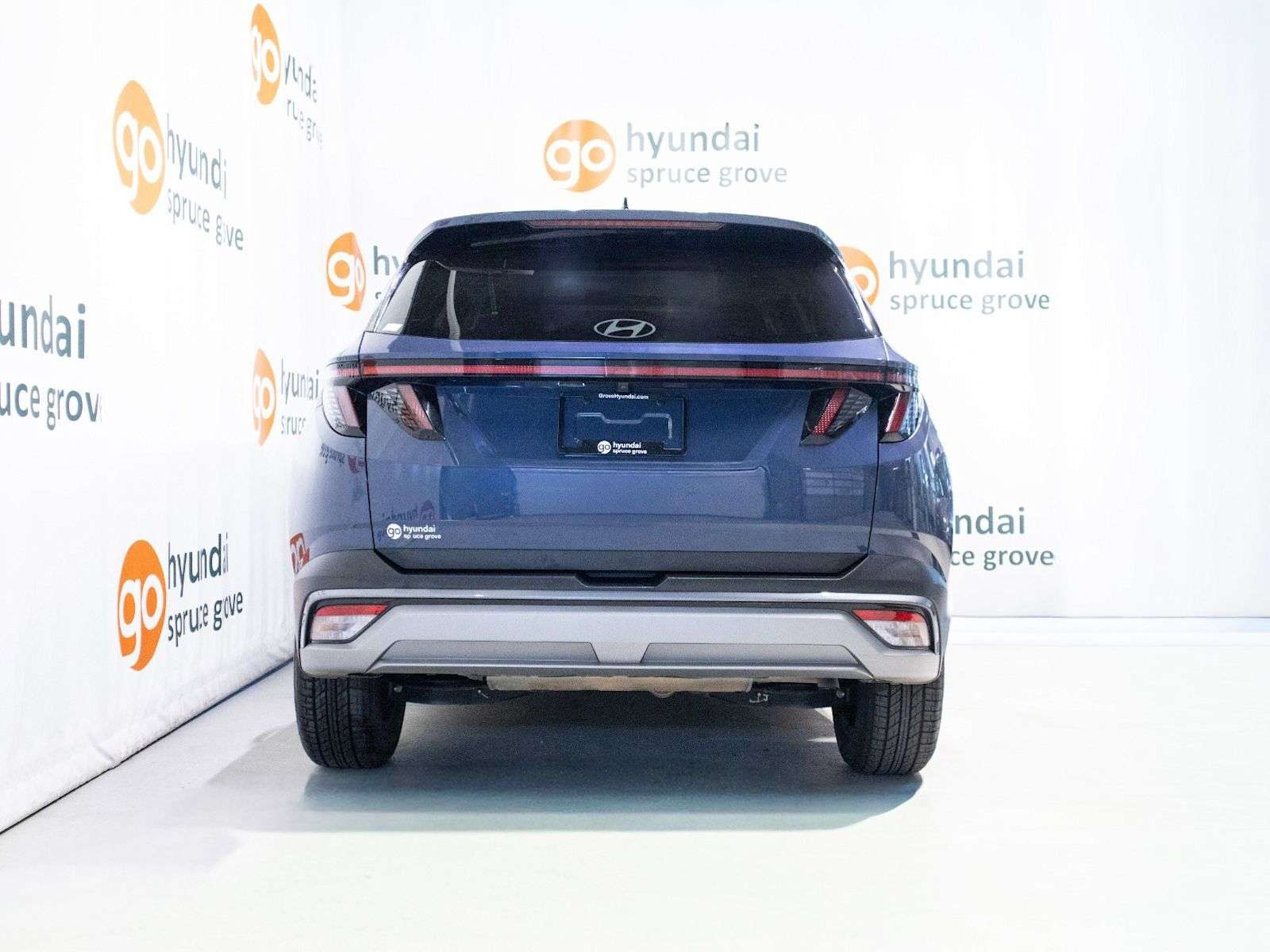 2025 Hyundai Tucson Preferred: Panoramic Moonroof, AWD, Heated Seats, — снимка 1