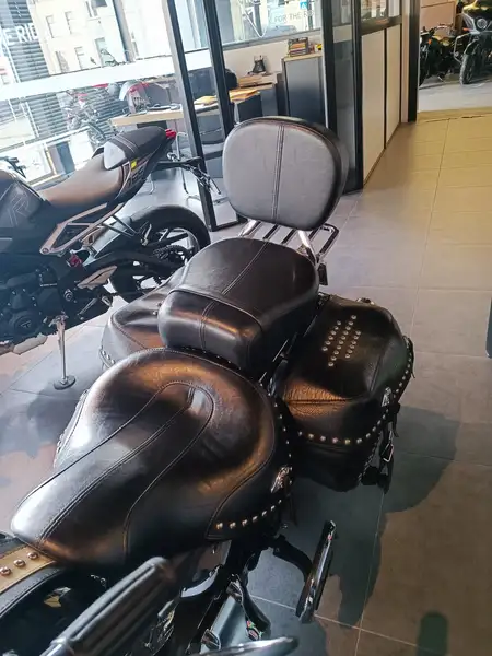 Harley-Davidson Heritage Softail - foto 4