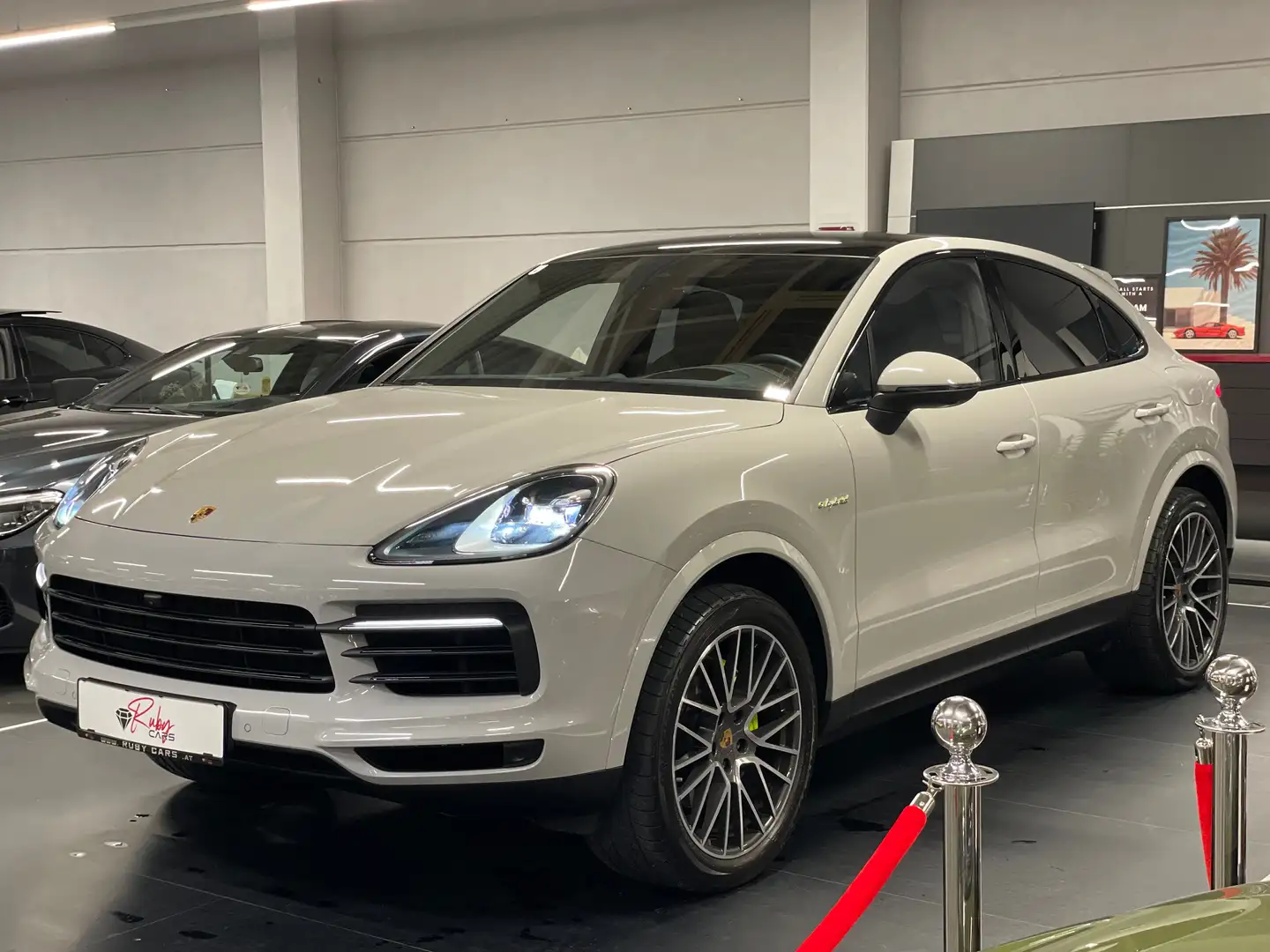Porsche Cayenne E-Hybrid *Mwst Ausweisbar* Grau - 1