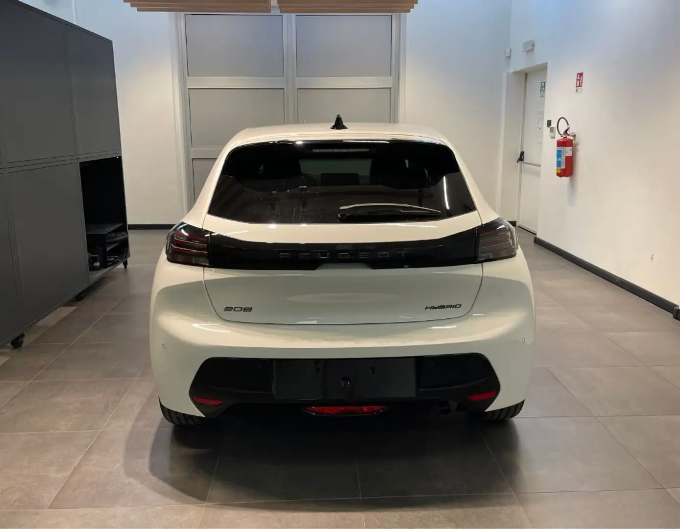 Peugeot 208 Hybrid 145 e-DCS6 Allure Bianco - 2