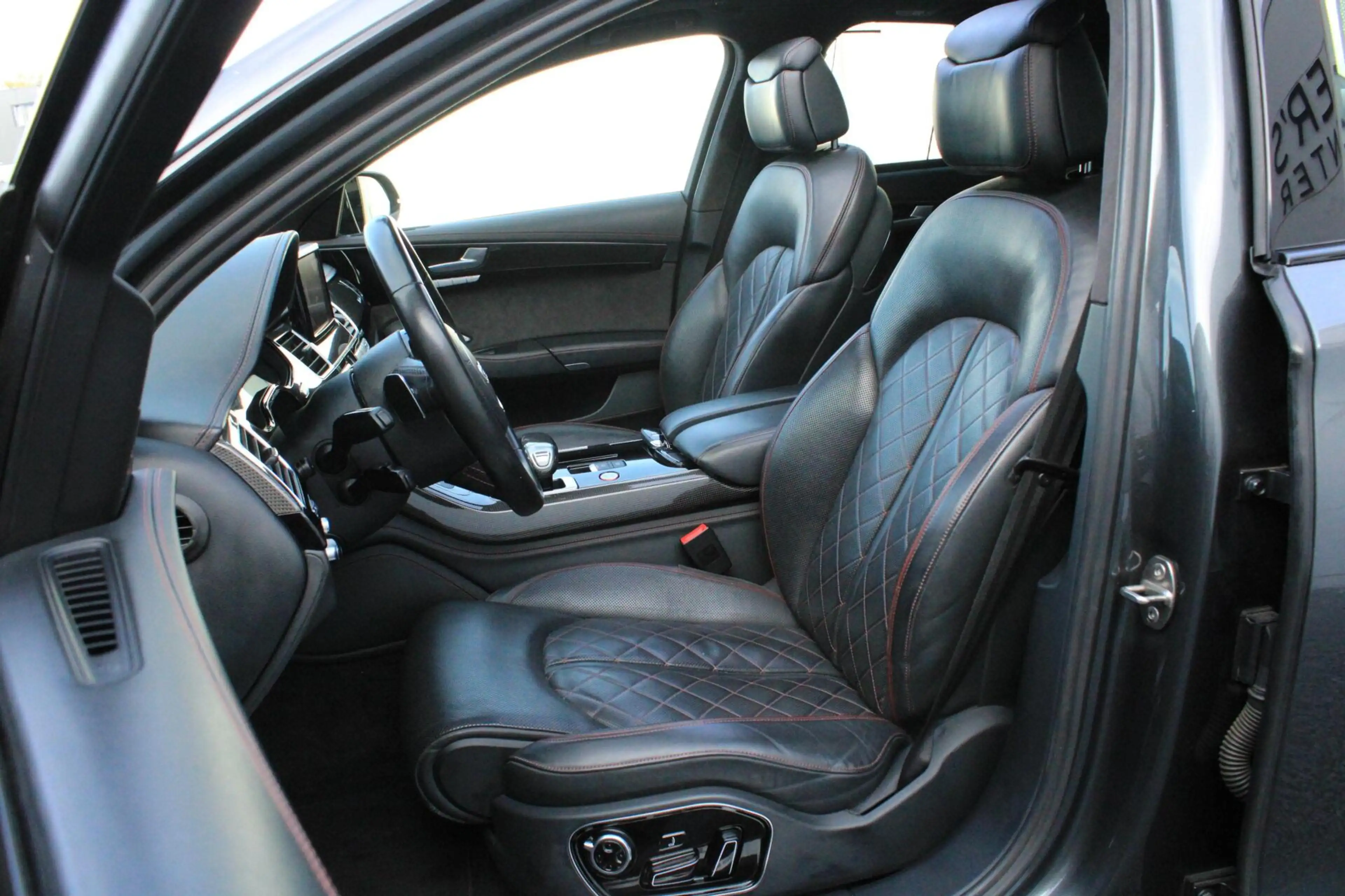 Audi S8 4.0 TFSI S8 plus quattro Pro Line+ Softclose Panor — photo 14