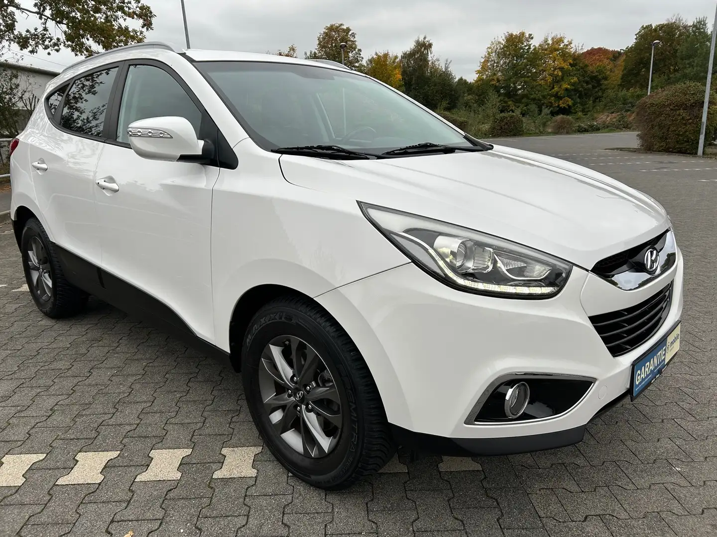 Hyundai iX35 ix35 1.6 2WD Fifa WorldCup Edition*KLIMA*PDC*LEDER Blanc - 2
