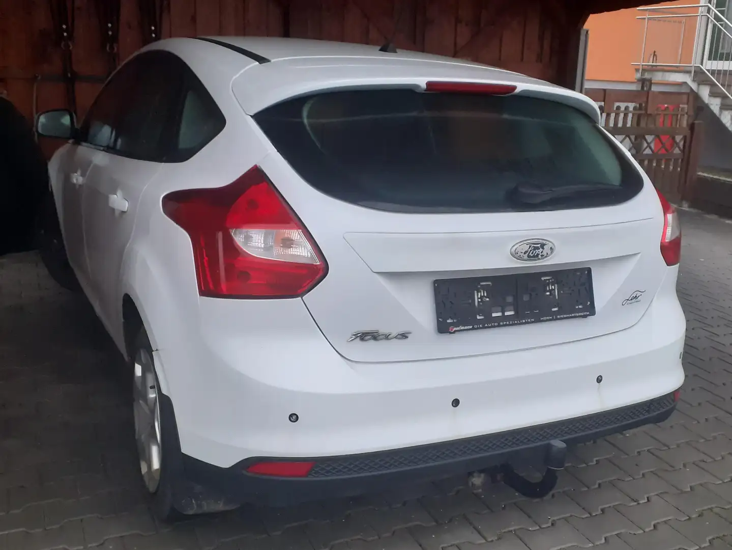 Ford Focus Focus 1,6 TDCi DPF ECOnetic ECOnetic Weiß - 2