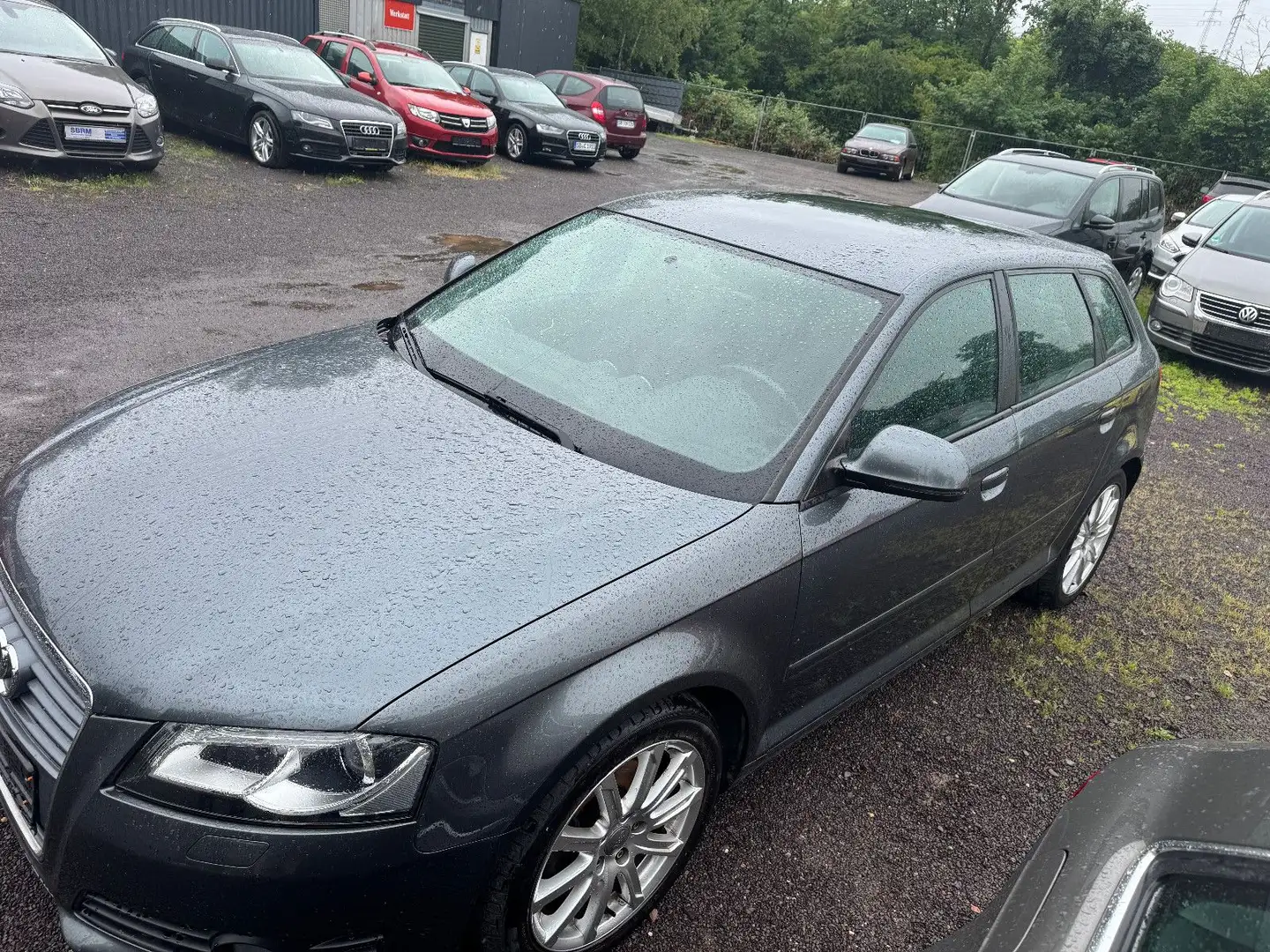 Audi A3 1.8 TFSI Attraction Sportback Grau - 2