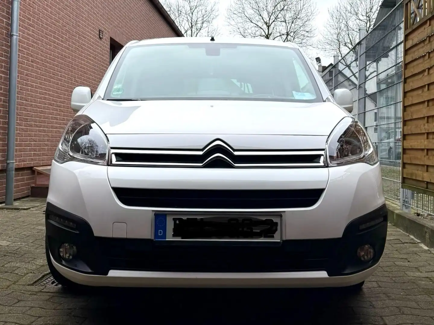 Citroen Berlingo Berlingo Rollstuhlfahrzeug mit Rampe Weiß - 2