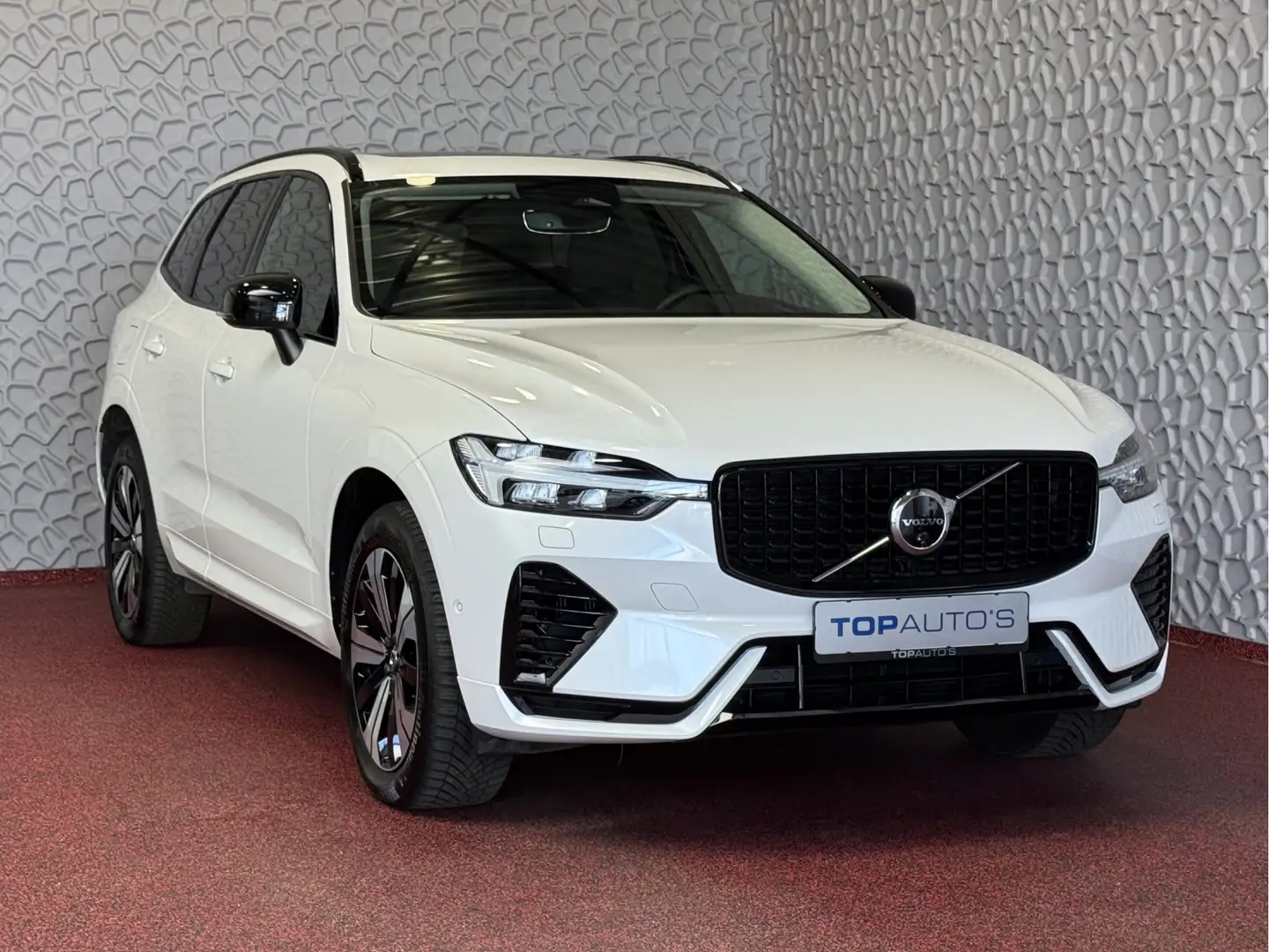 Volvo XC60 2.0 T6 350PK PHEV AWD PLUS DARK LONG RANGE PANO HA Blanco - 2