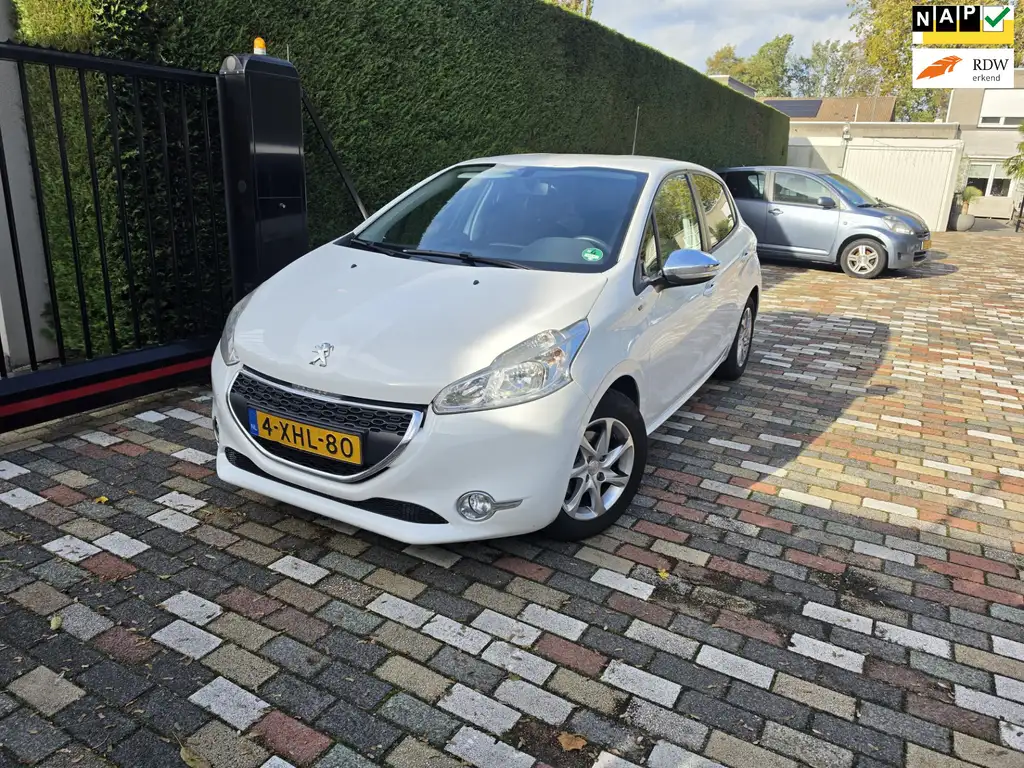 Peugeot 208 2014 из Европы — купить под ключ
