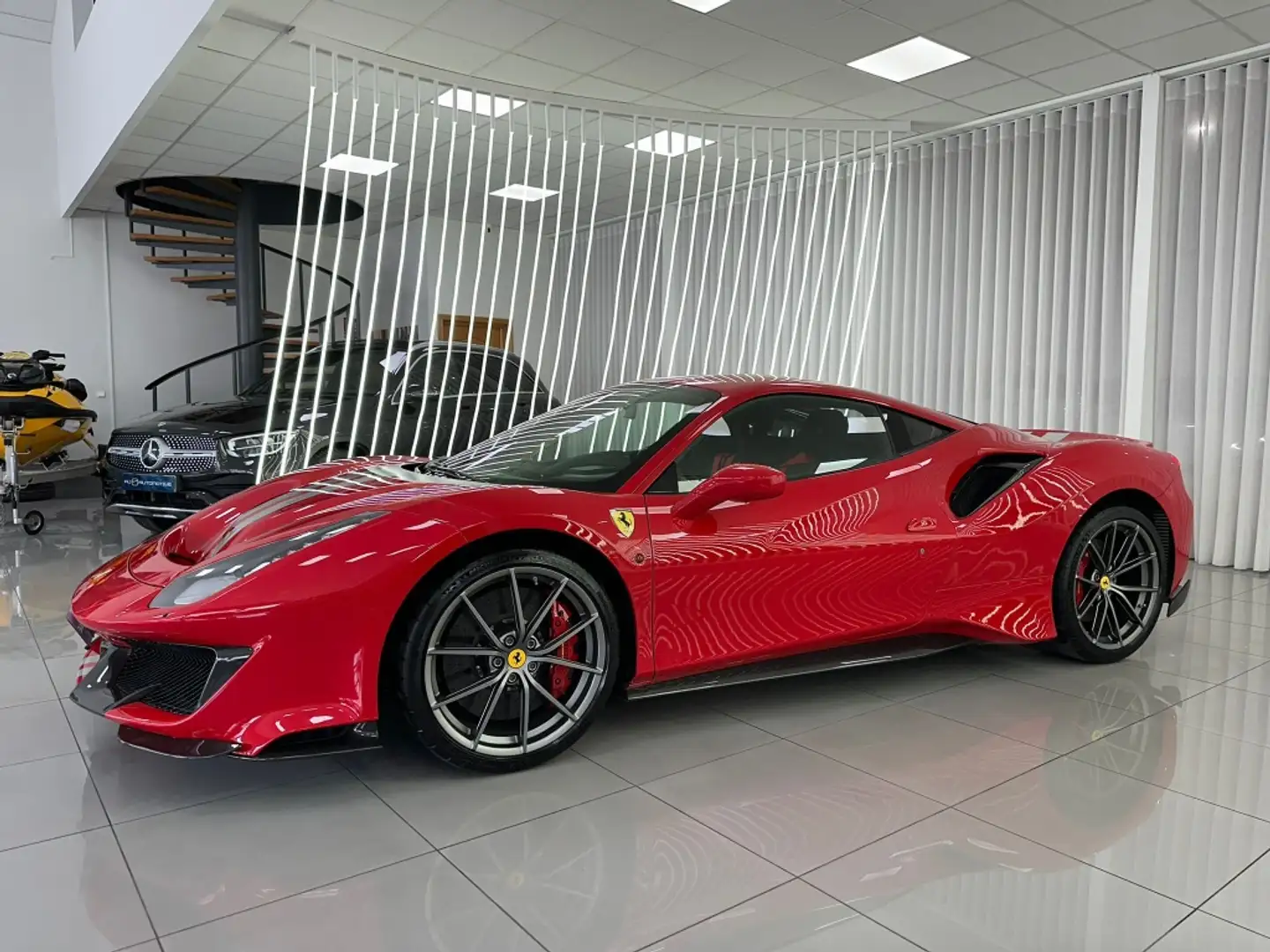 Ferrari 488 Pista Rojo - 2