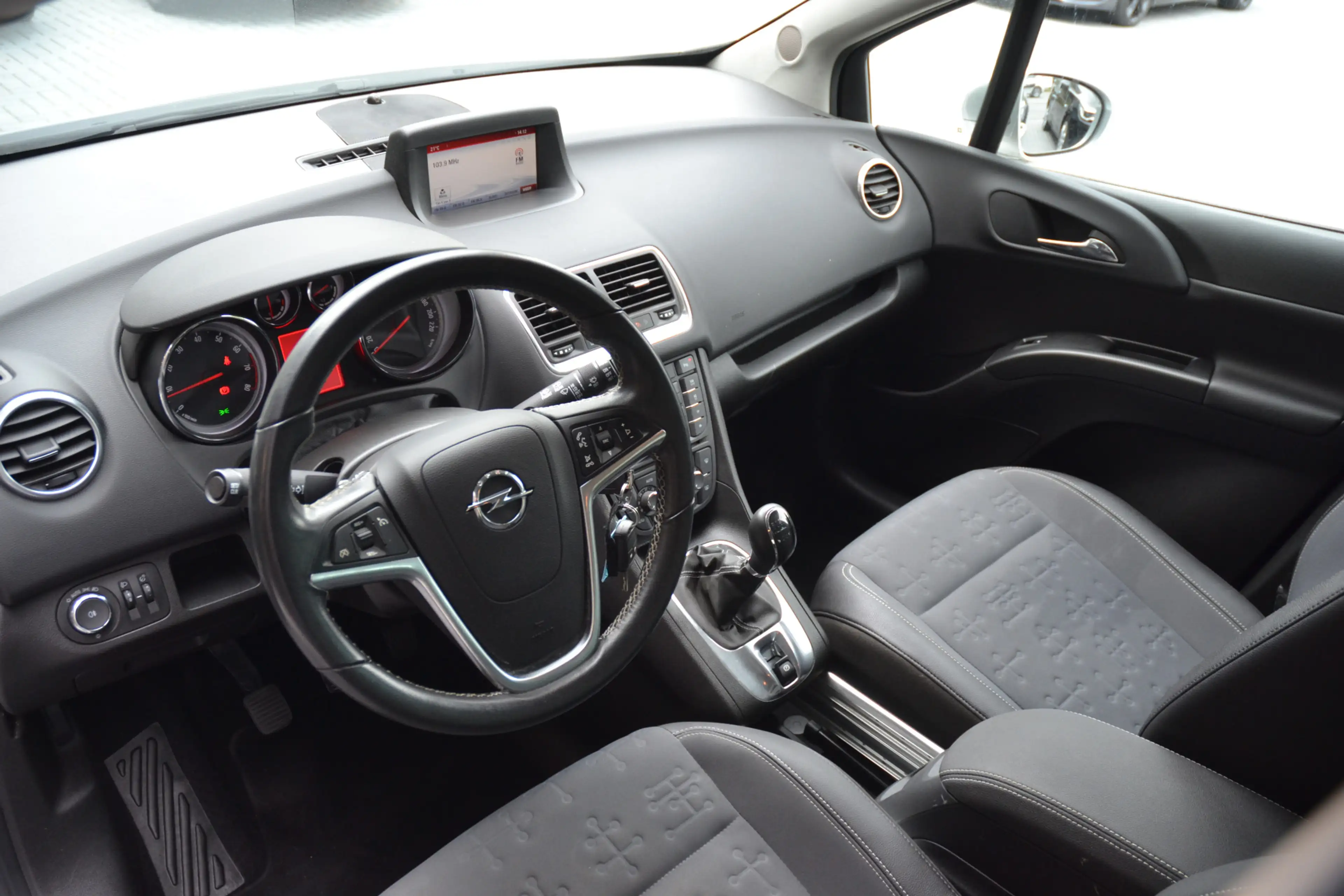 Opel Meriva 1.4 Turbo Cosmo Camera | Parkeersensoren | Cruise — photo 4