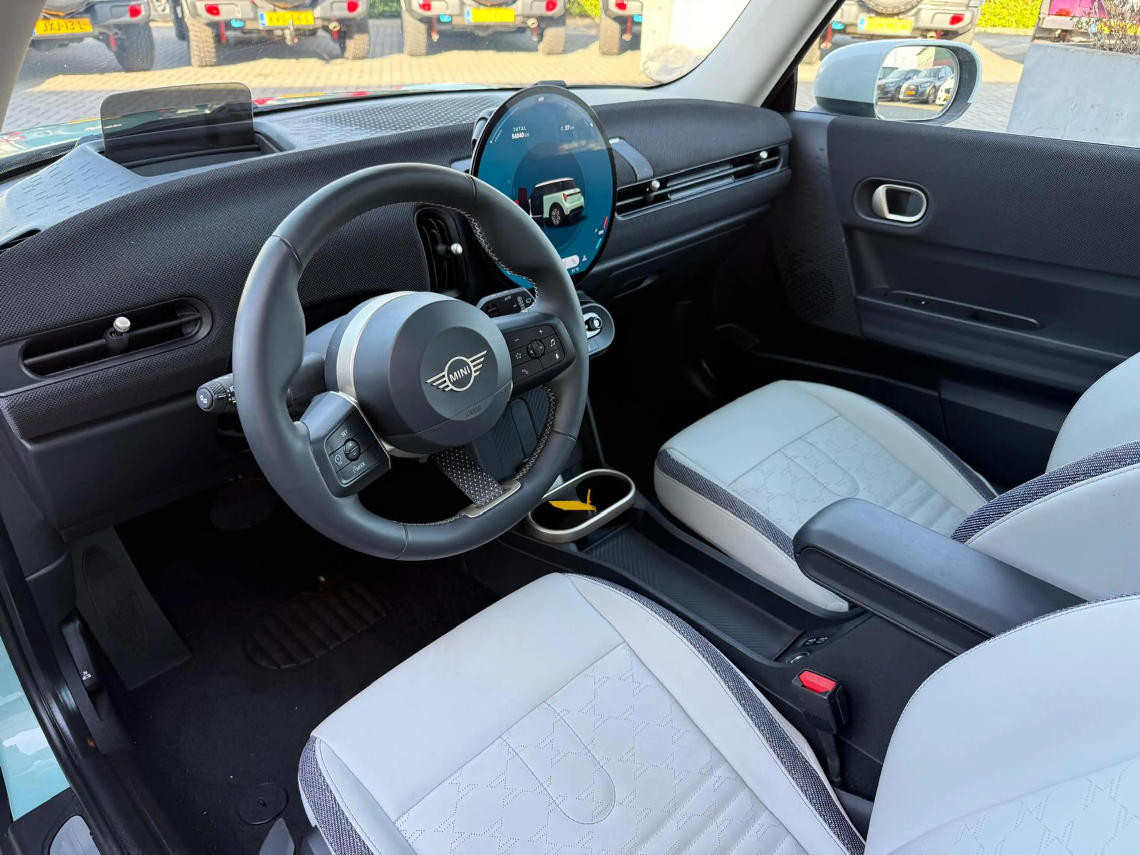 MINI Cooper S 2.0 Classic M Panodak HUD Camera Keyless Dealer On — photo 9