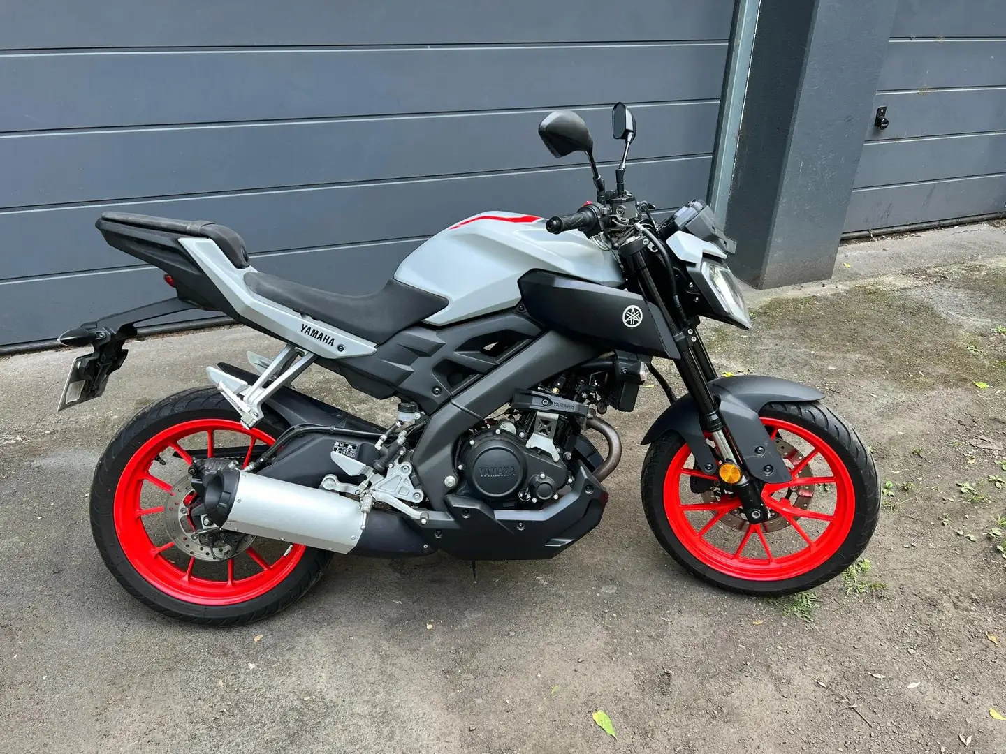 Yamaha MT-125 Schwarz - 2