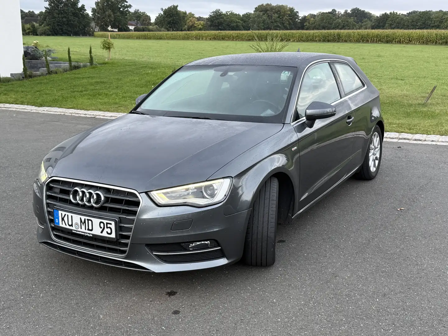 Audi A3 S line Sportpaket Grau - 2