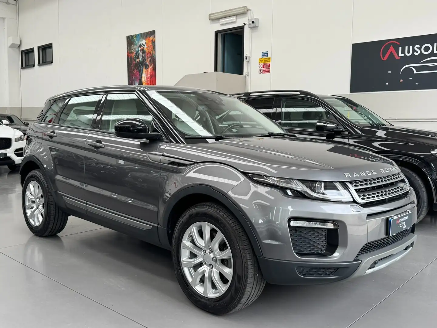 Land Rover Range Rover Evoque Range Rover Evoque 2.0 TD4 150 CV 5p. HSE Grijs - 1