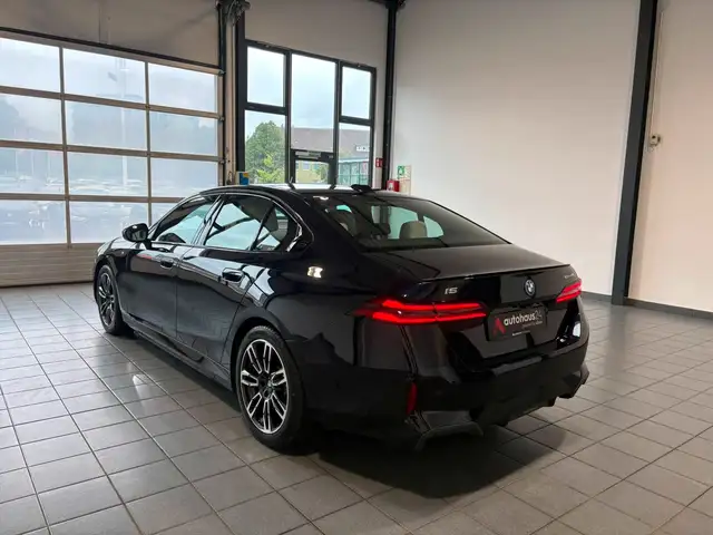 BMW I5 view 4