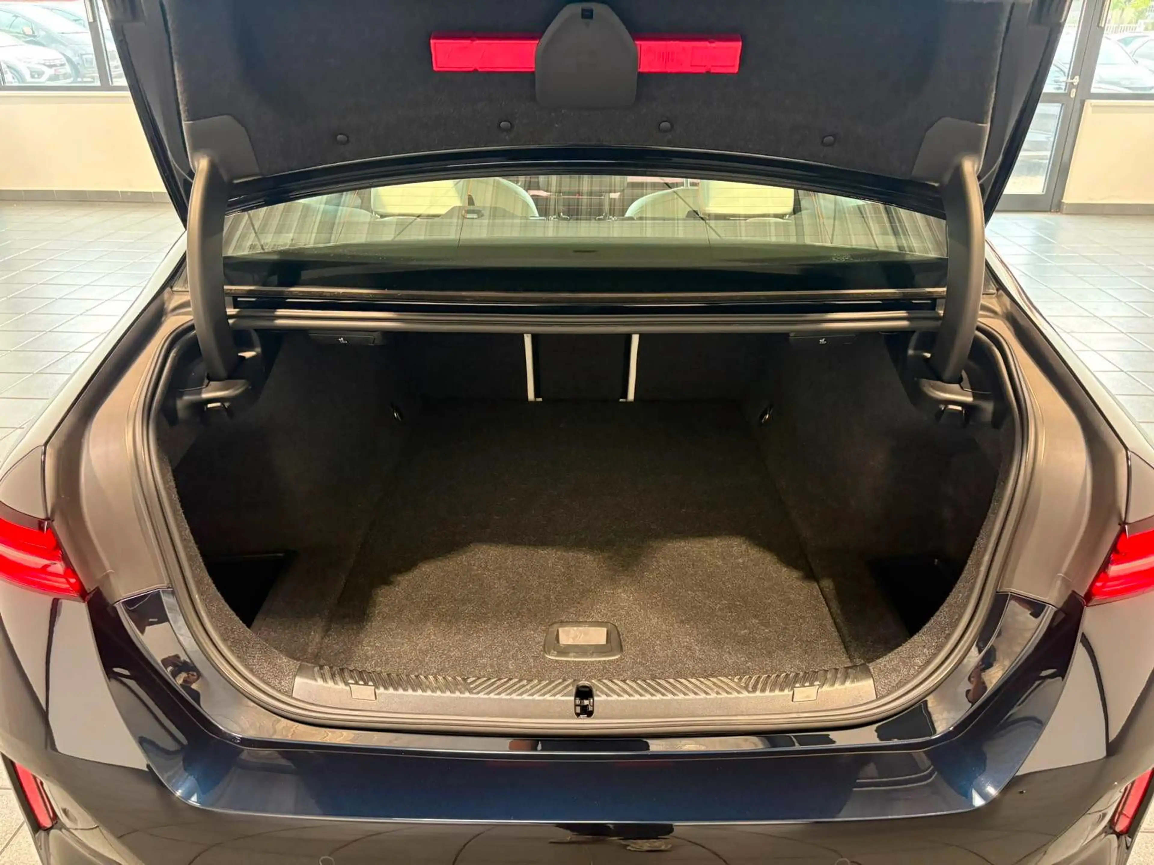 BMW i5 Lim.  eDrive40 M Sport LED|Sitzhzg|DAB — photo 6