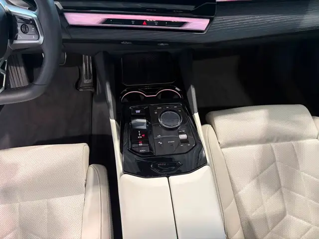 BMW I5 view 12