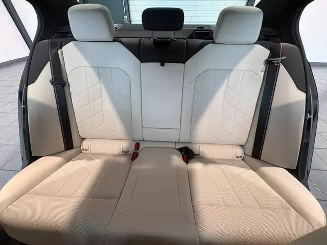 BMW I5 view 14