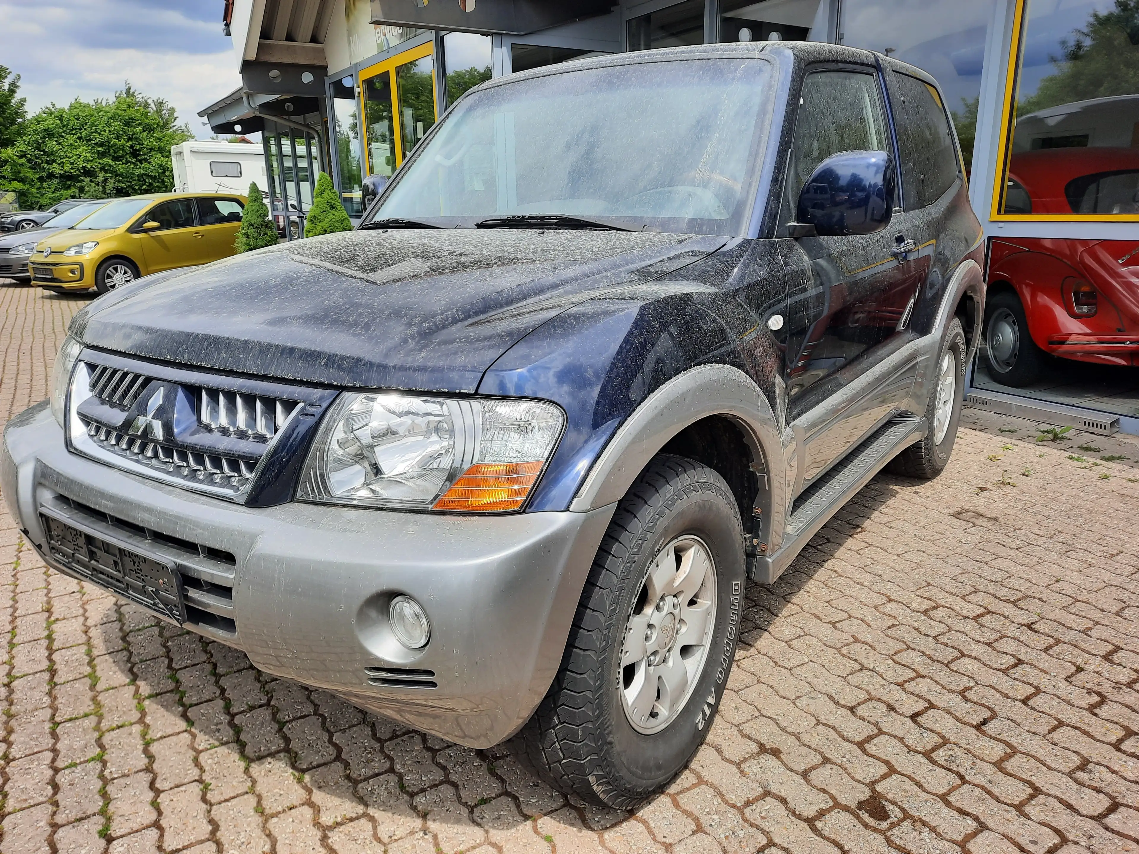 Mitsubishi Pajero — photo 3
