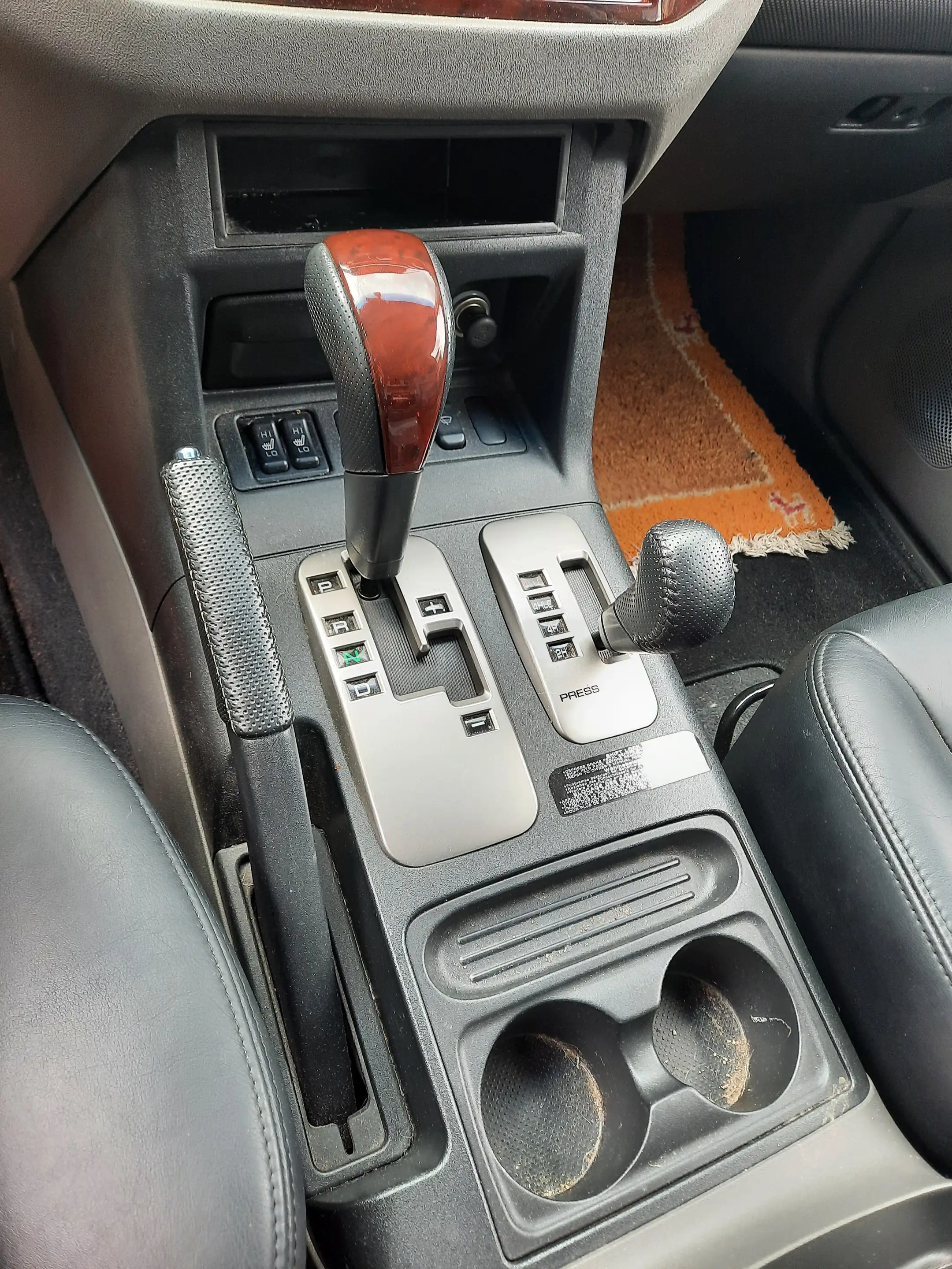 Mitsubishi Pajero — photo 5