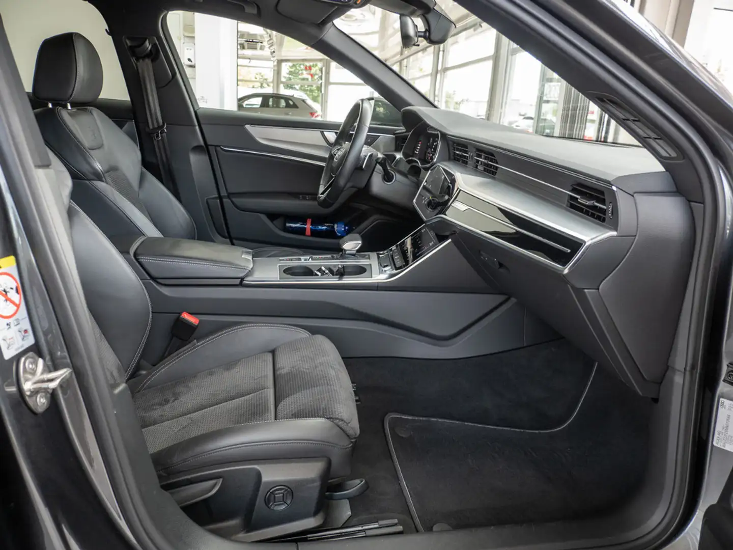 Audi A6 Avant 40 2.0 TDI sport S line SHZ LED PANO Grau - 2