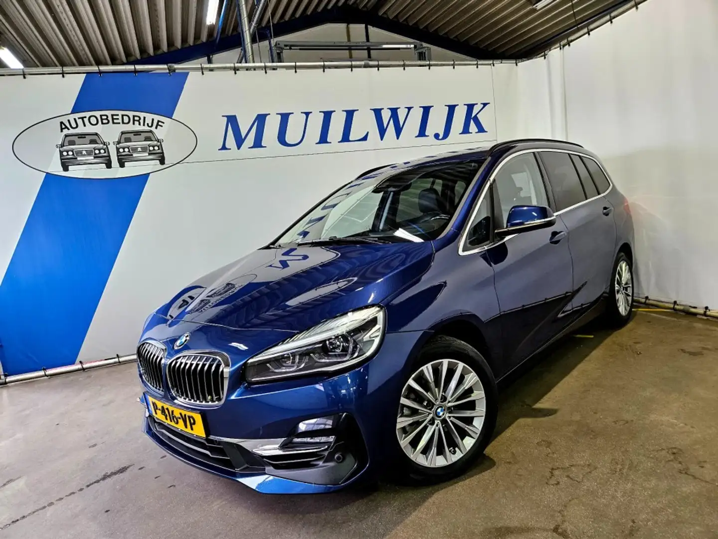 BMW 216 216i Business Edition Plus 7 pers. / Trekhaak / Le Bleu - 2