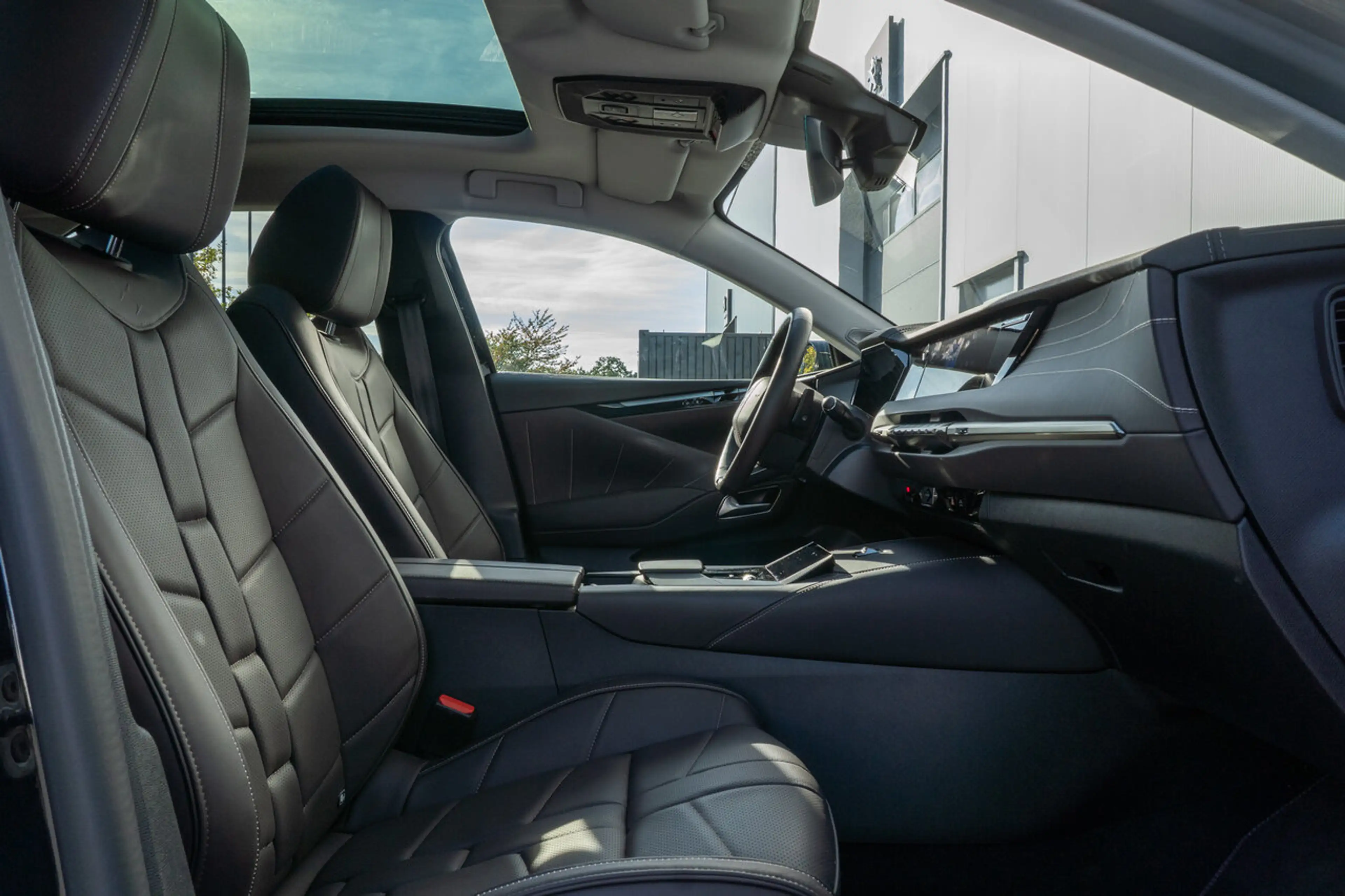 DS Automobiles DS 4 1.6 PHEV 180PK Antoine de Saint Exupery Editie ... — photo 15