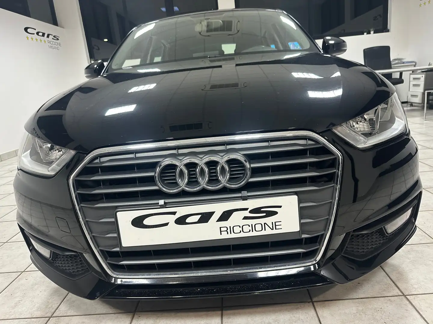 Audi A1 1.0 SPORTBACK SPORT Nero - 2
