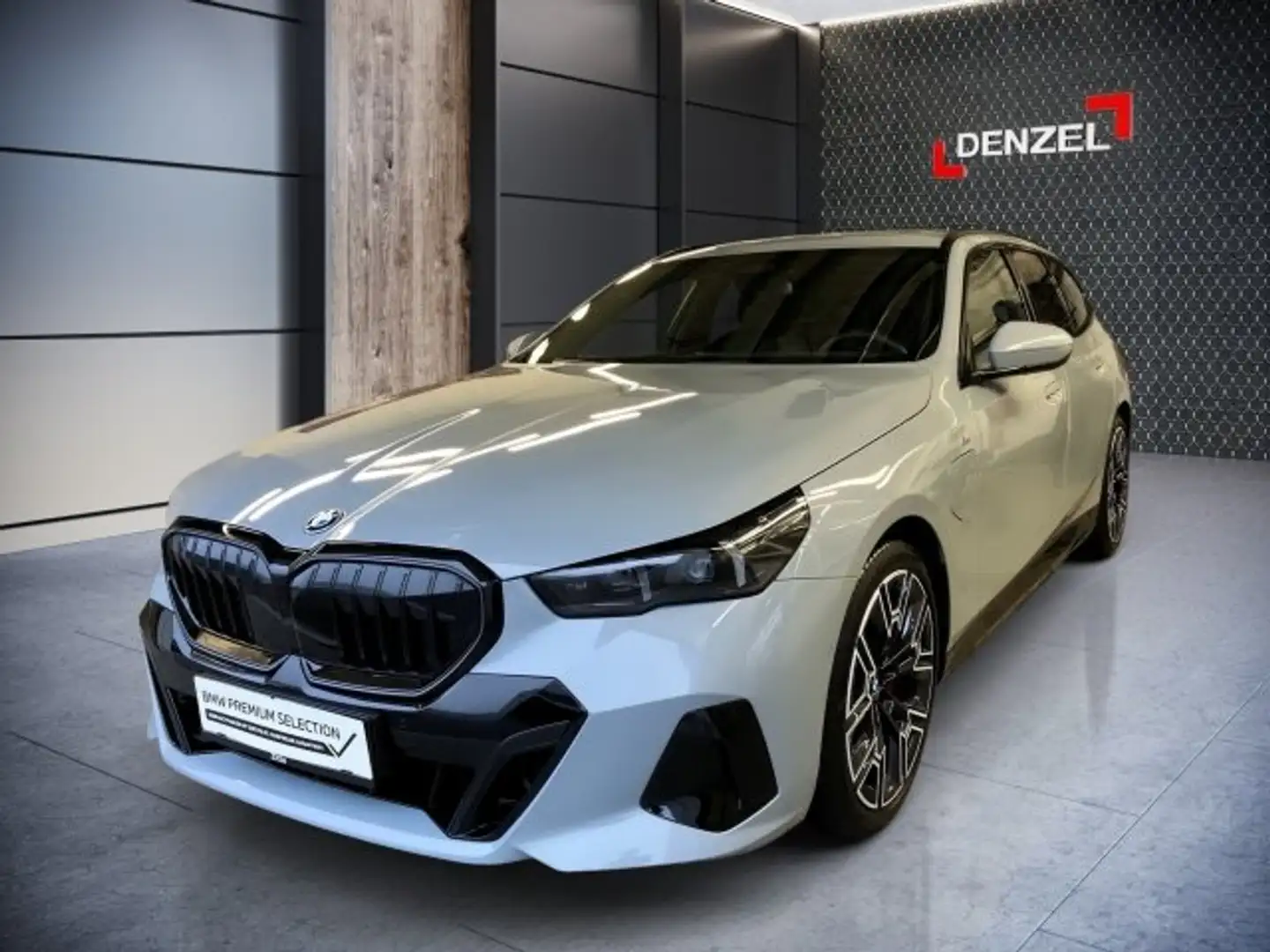 BMW 530 e xDrive Touring Grau - 2