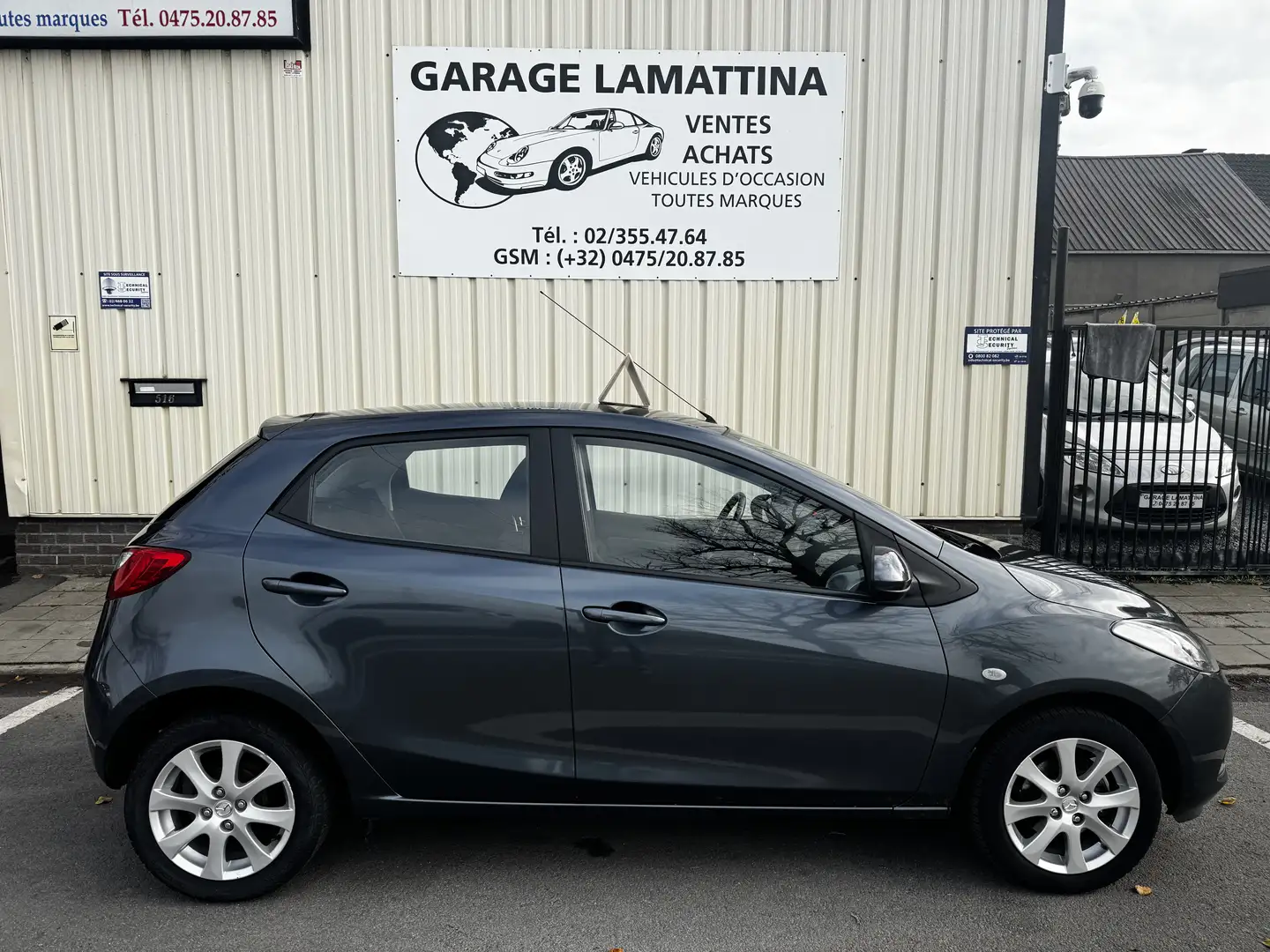 Mazda 2 1.25i 16v Active Grijs - 1