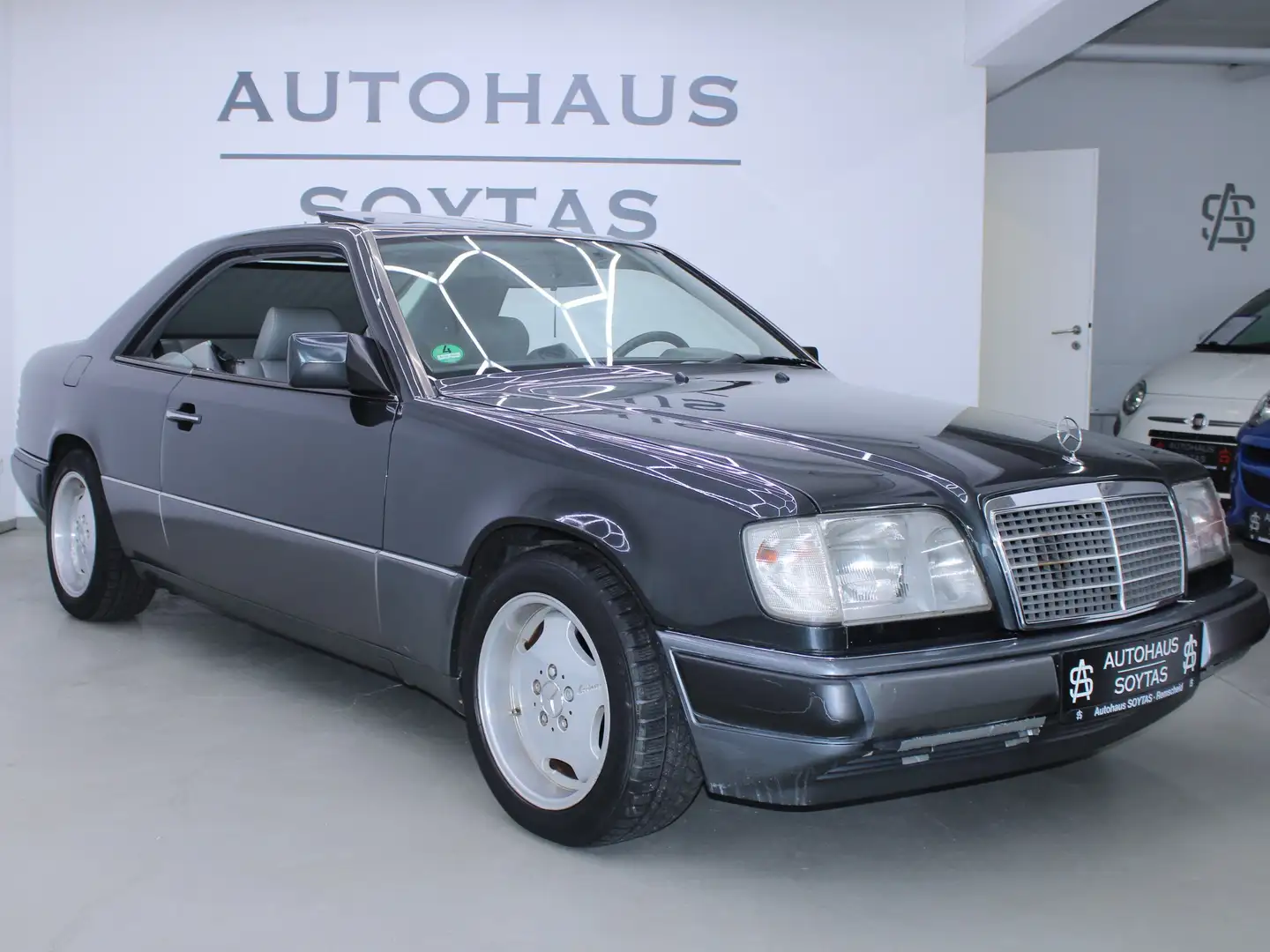 Mercedes-Benz CE 220 *1.Hand*Deutsch*Lorinser 16“*Leder*Klima*SHZ Чорний - 2