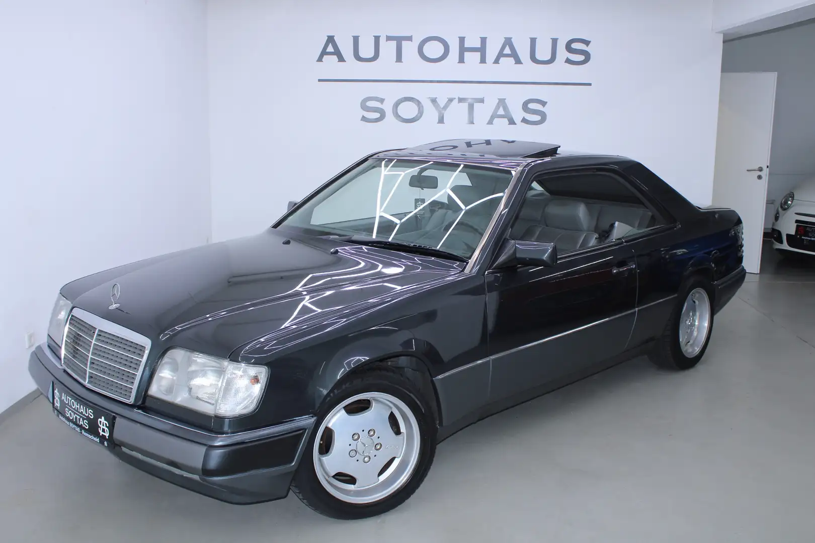 Mercedes-Benz CE 220 *1.Hand*Deutsch*Lorinser 16“*Leder*Klima*SHZ Чорний - 1