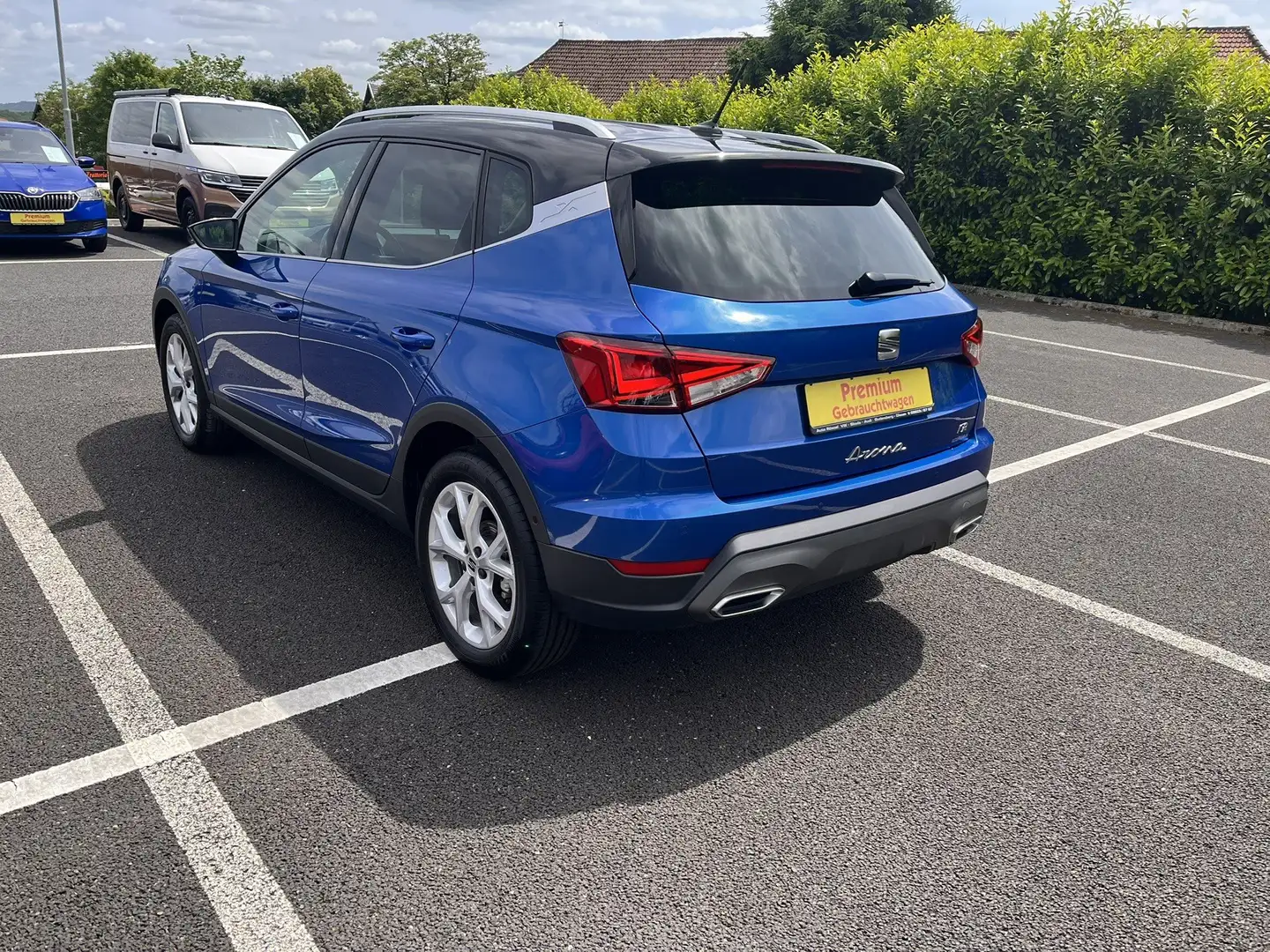 SEAT Arona 1,0 TSI DSG FR 17" Alu RFK Sitzheizung Navi Azul - 2