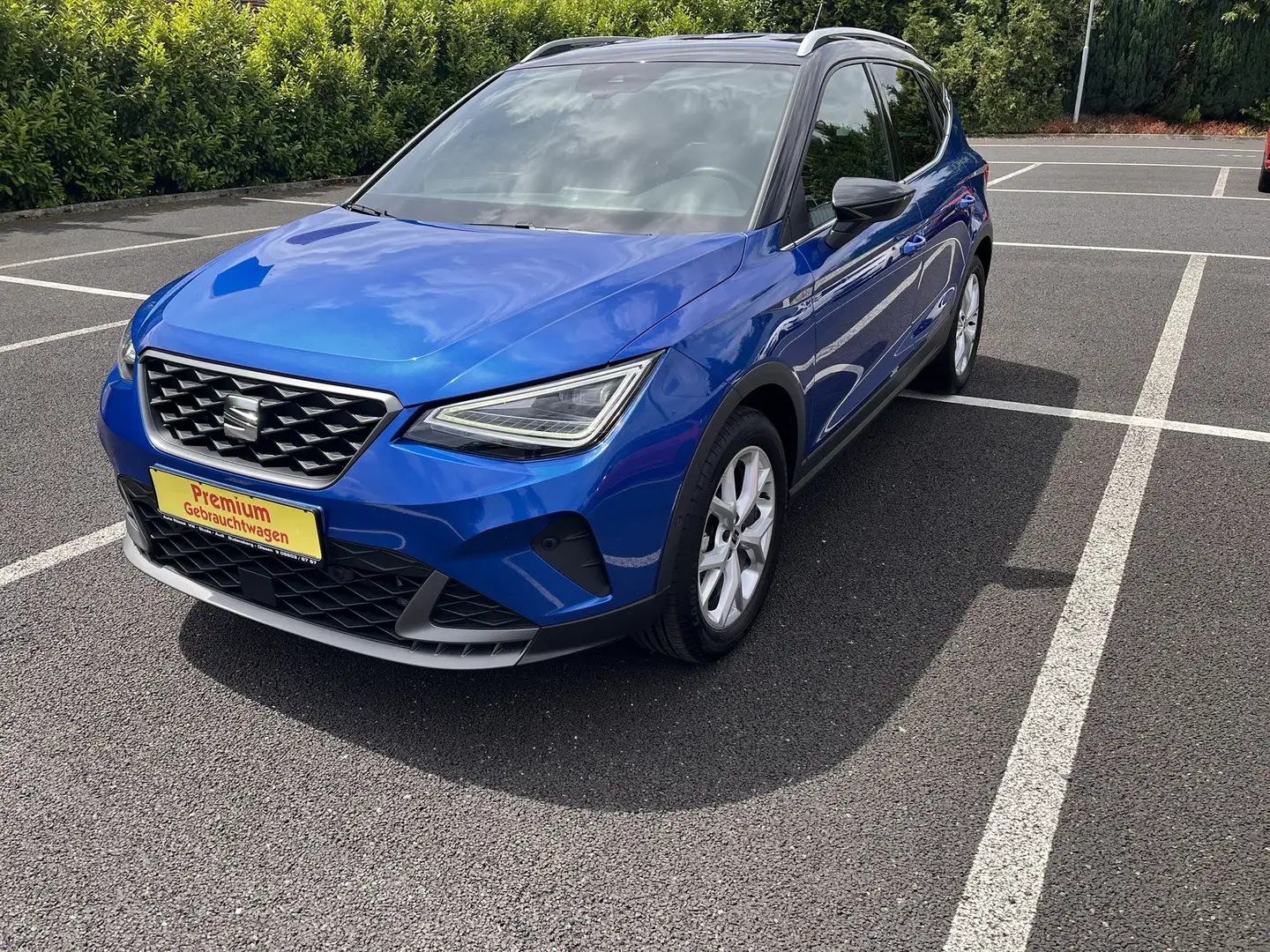 SEAT Arona 1,0 TSI DSG FR 17" Alu RFK Sitzheizung Navi Azul - 1