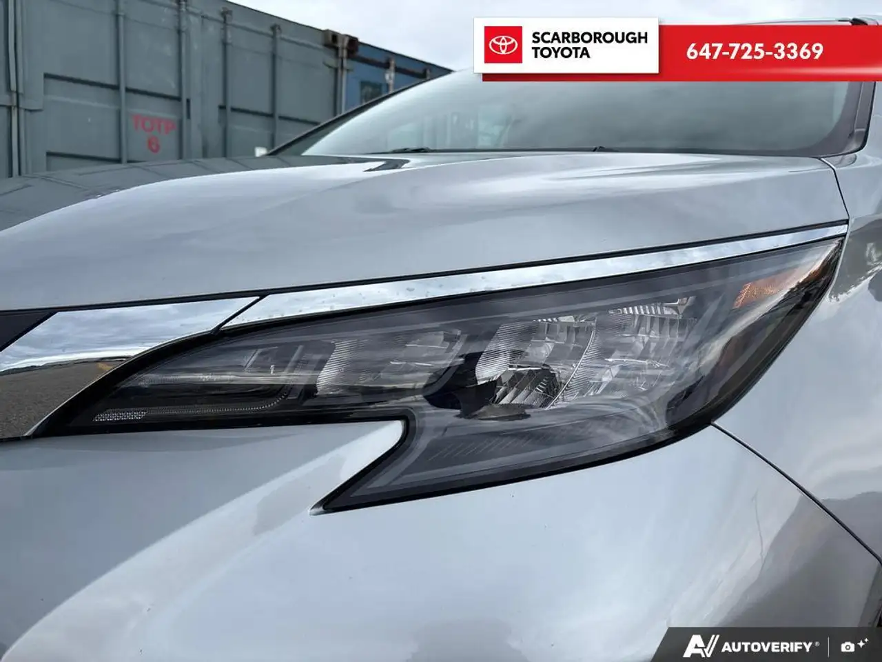 Toyota Sienna снимка Toyota Sienna