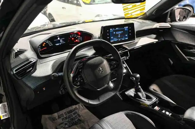 Peugeot 2008 view 8