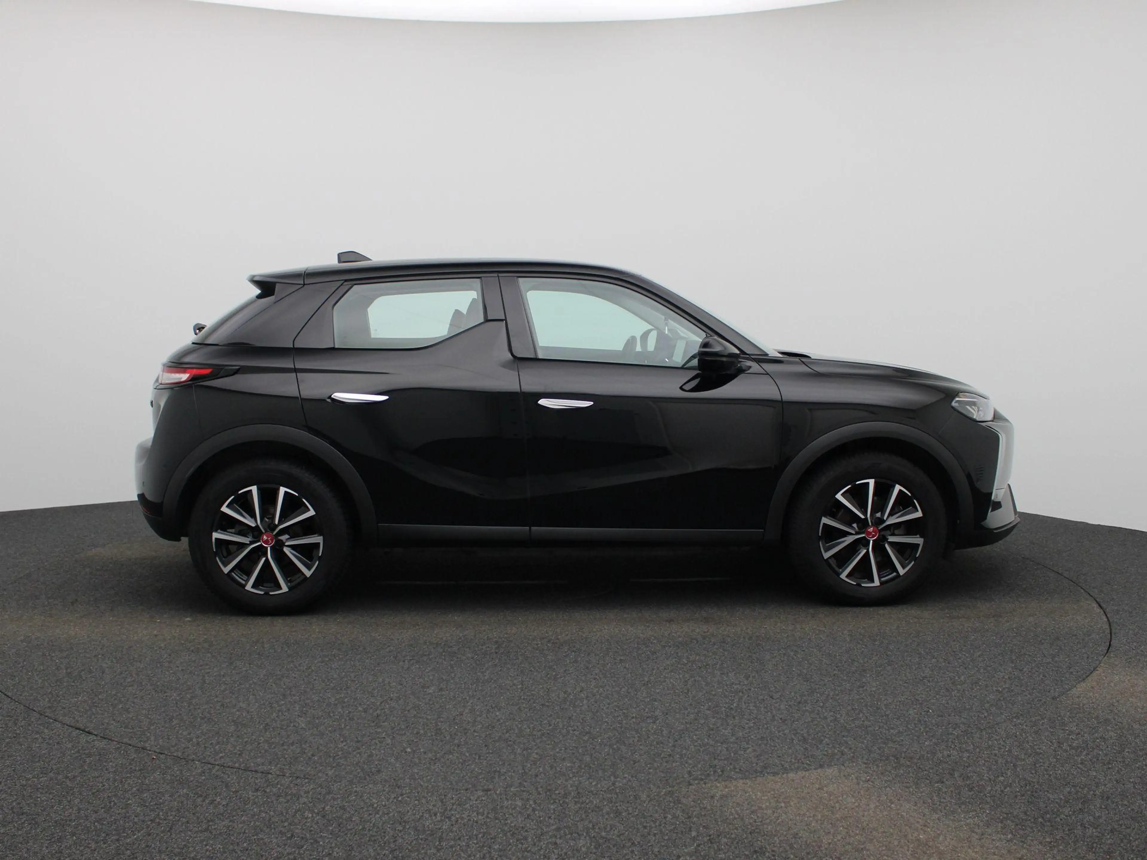 DS Automobiles DS 3 E-Tense PERFORMANCE Line | Parkeer camera | Apple — photo 6
