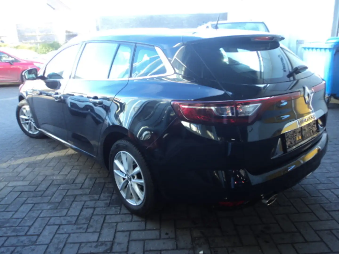 Renault Megane Mégane SW 1.33 TCe Intens EDC GPF Schwarz - 2