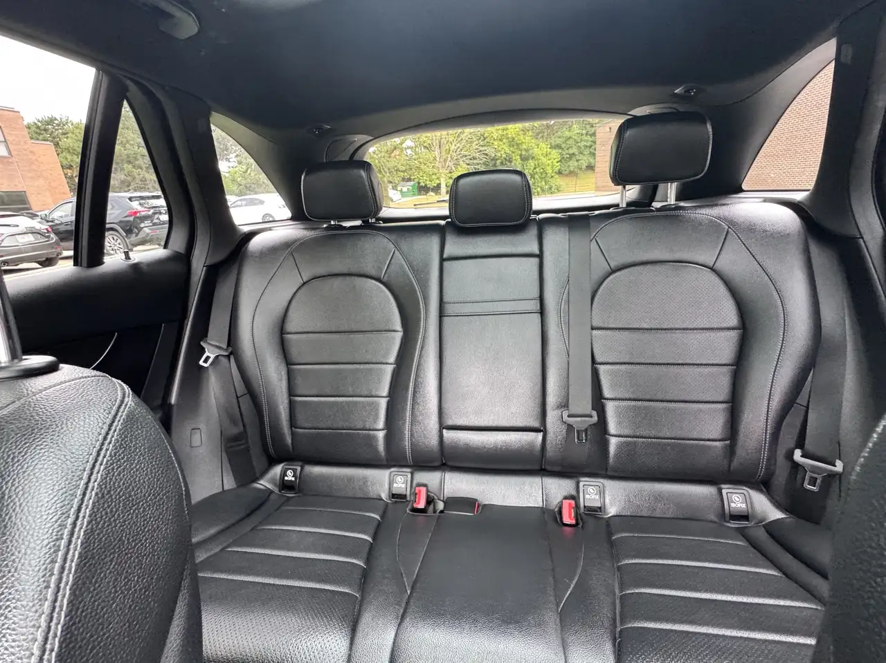 Mercedes-Benz GLC снимка Mercedes-Benz GLC